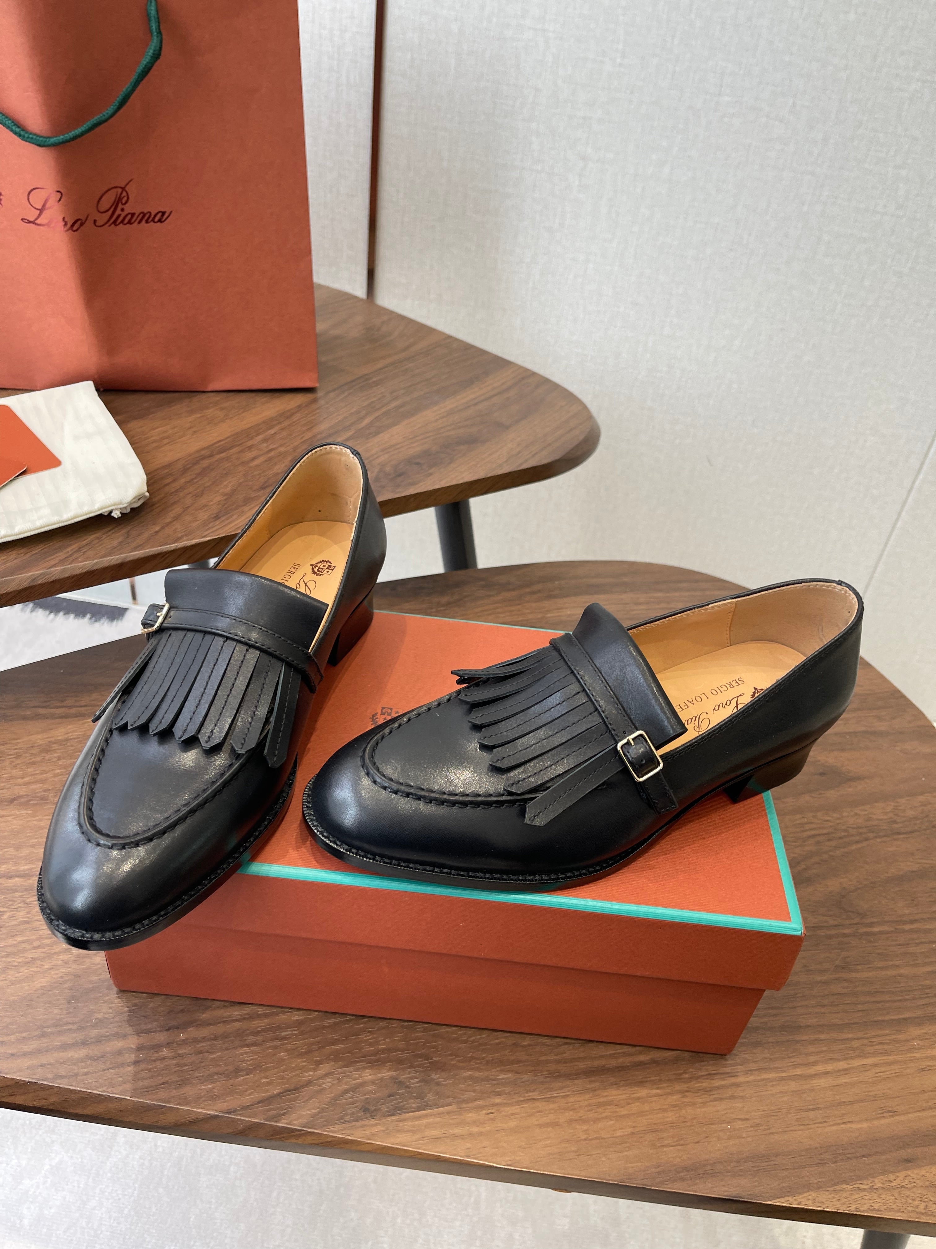 LP 26SS Loafers Black Lambskin 579621
