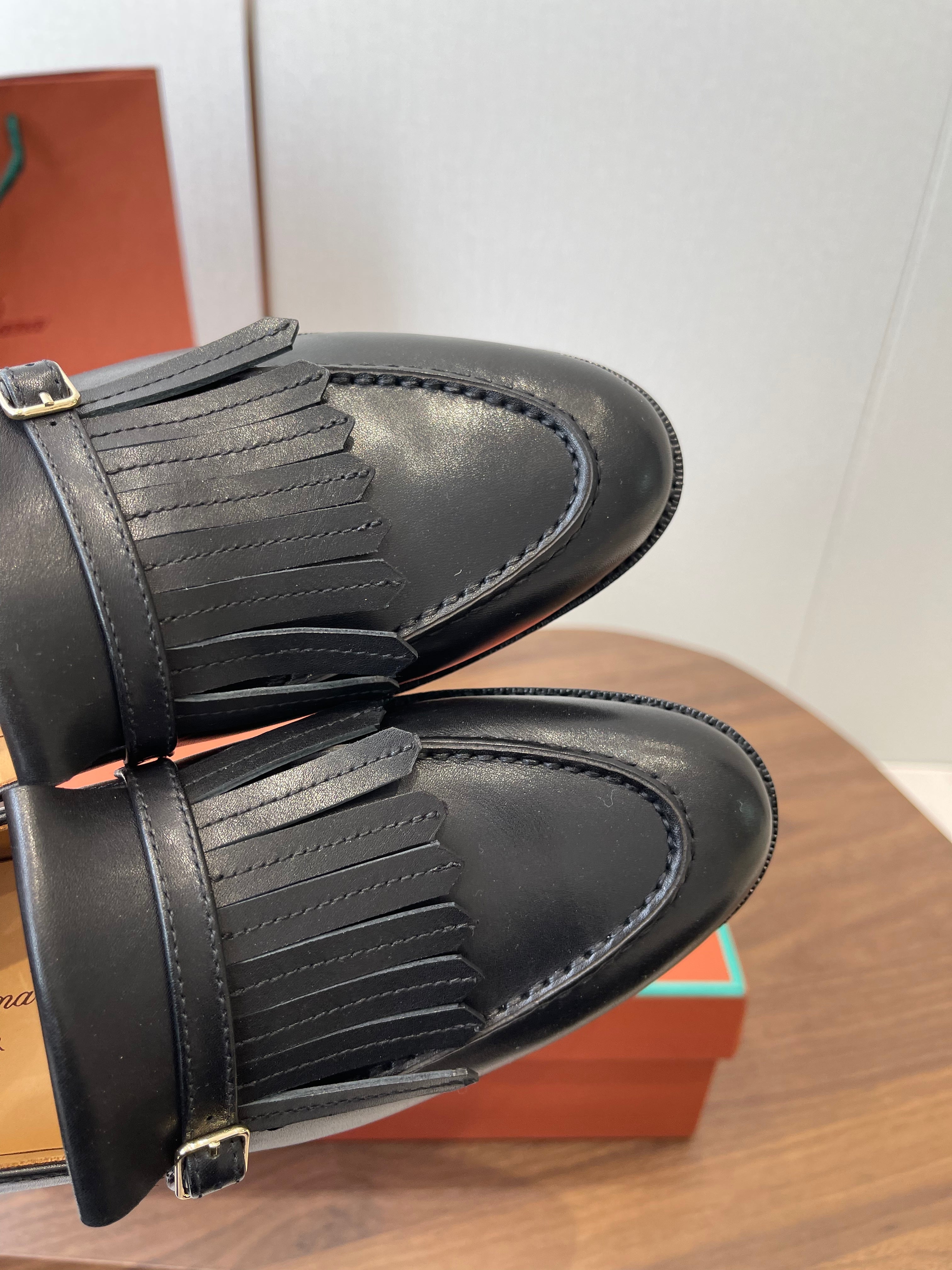 LP 26SS Loafers Black Lambskin 579621