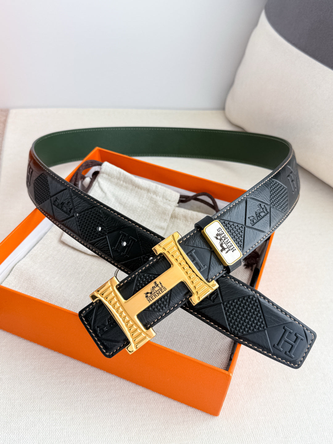 HM Constance Belt 38mm Black Cowhide Gold Buckle 620242