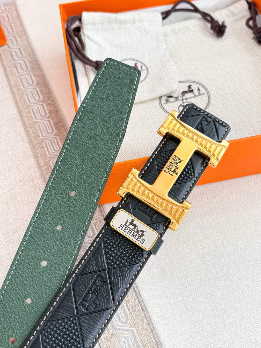 HM Constance Belt 38mm Black Cowhide Gold Buckle 620242