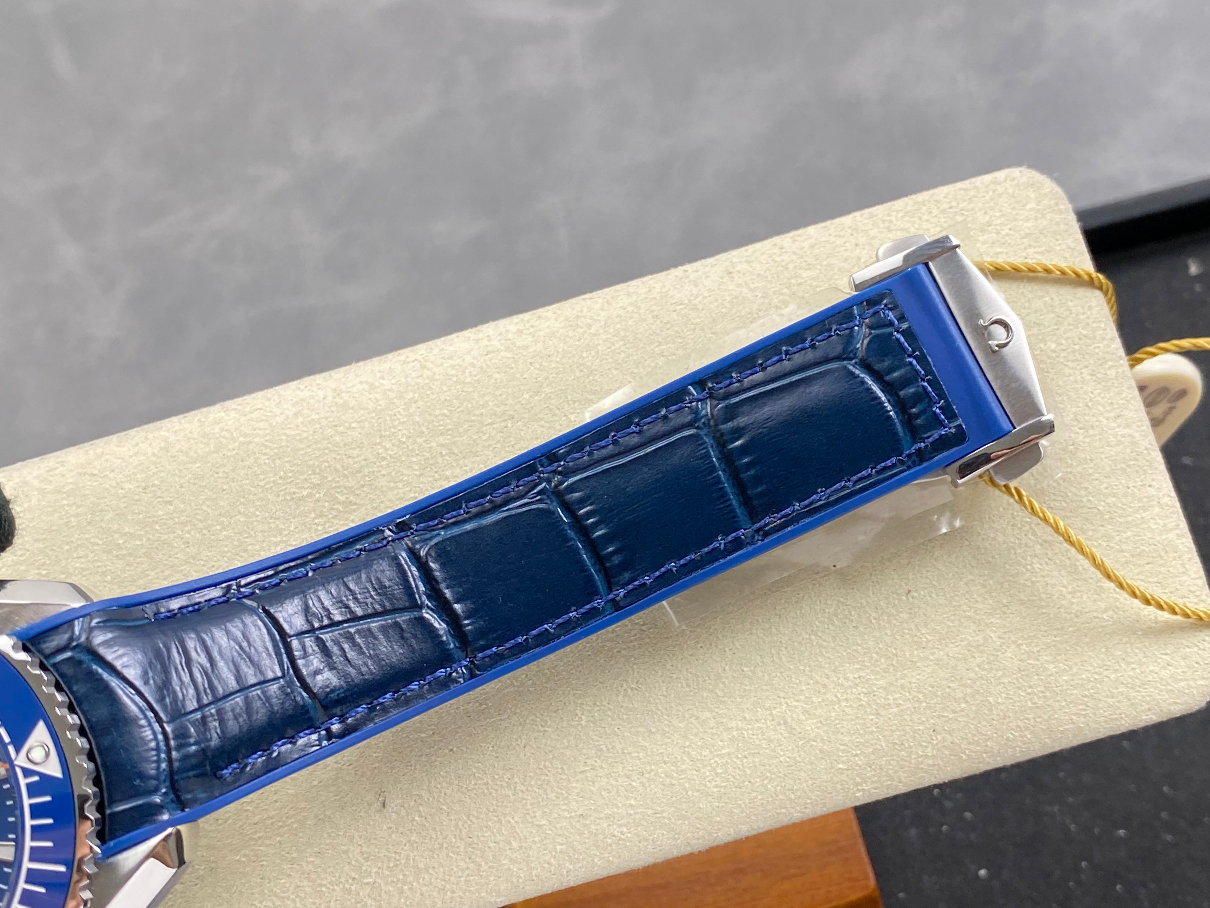Omega Seamaster 46mm Blue Dial Sliver Case Blue Crocodile Leather