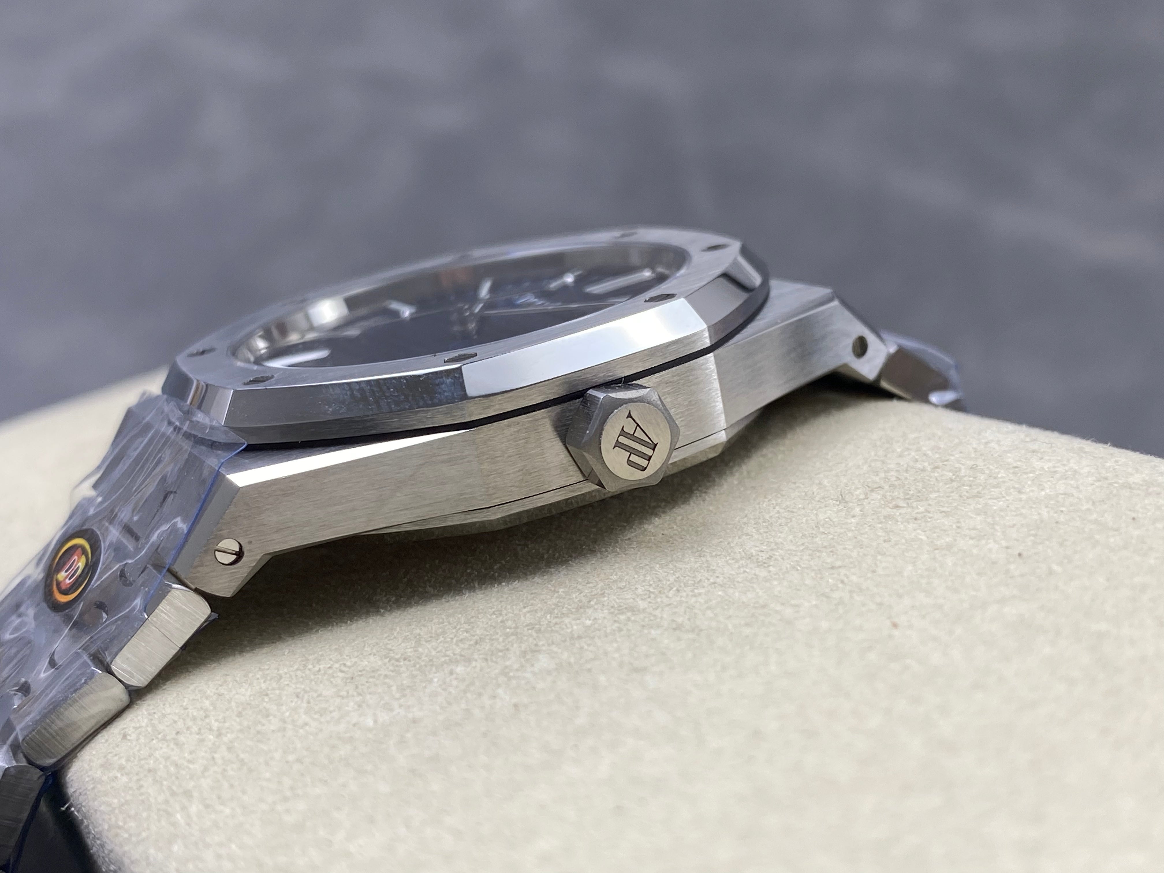 Audemars Piguet Royal Oak Selfwinding 41mm 15510OR Blue Dial