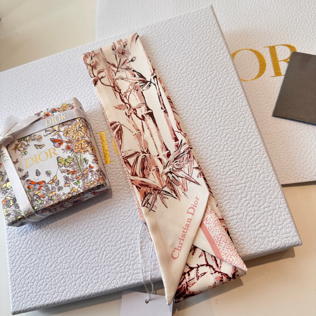 CD Twilly Mini Scarf 105cm Light Pink Mulberry Silk 924765