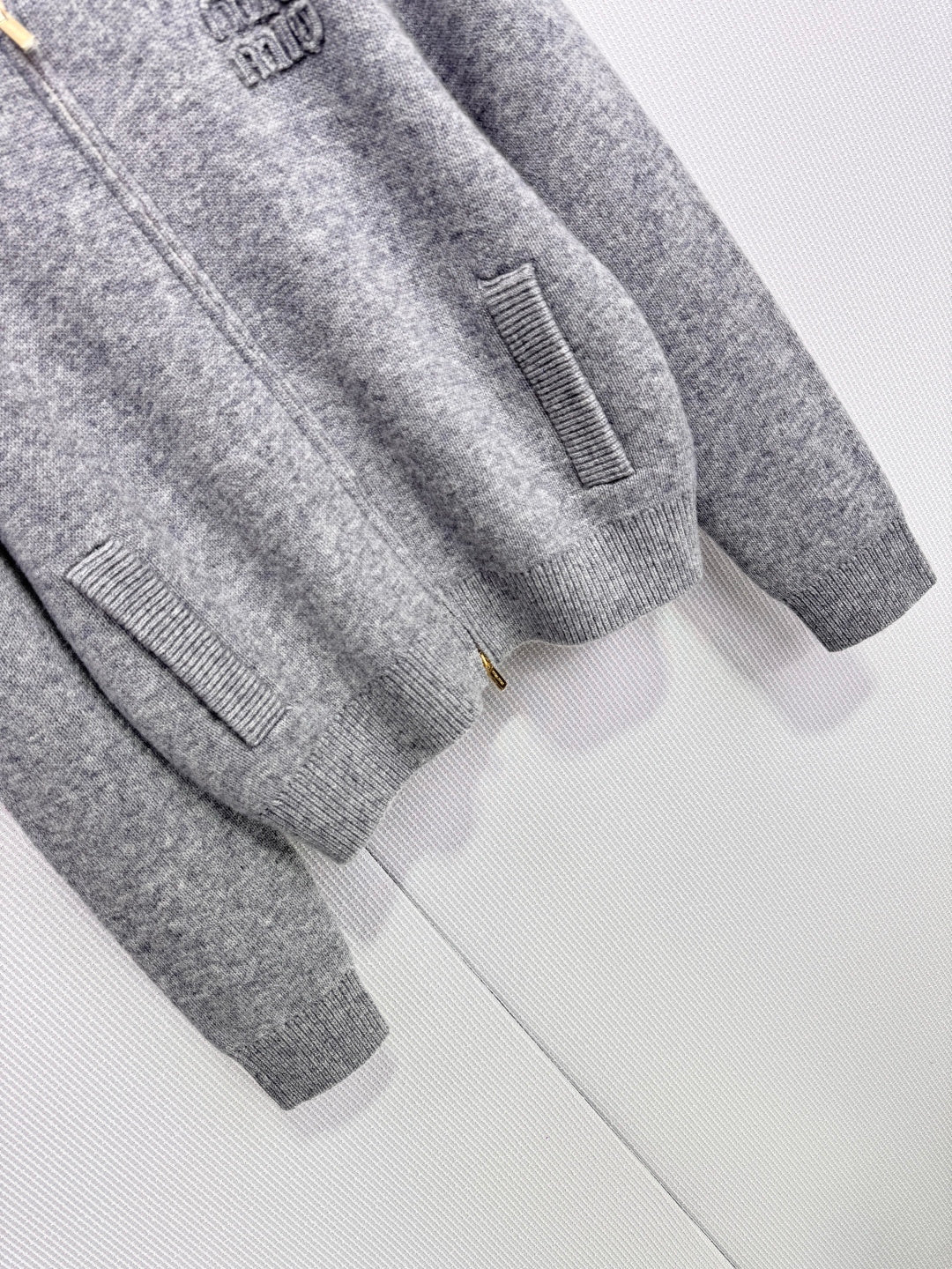 Miumiu 2025 Zipper Cardigan Gray Wool