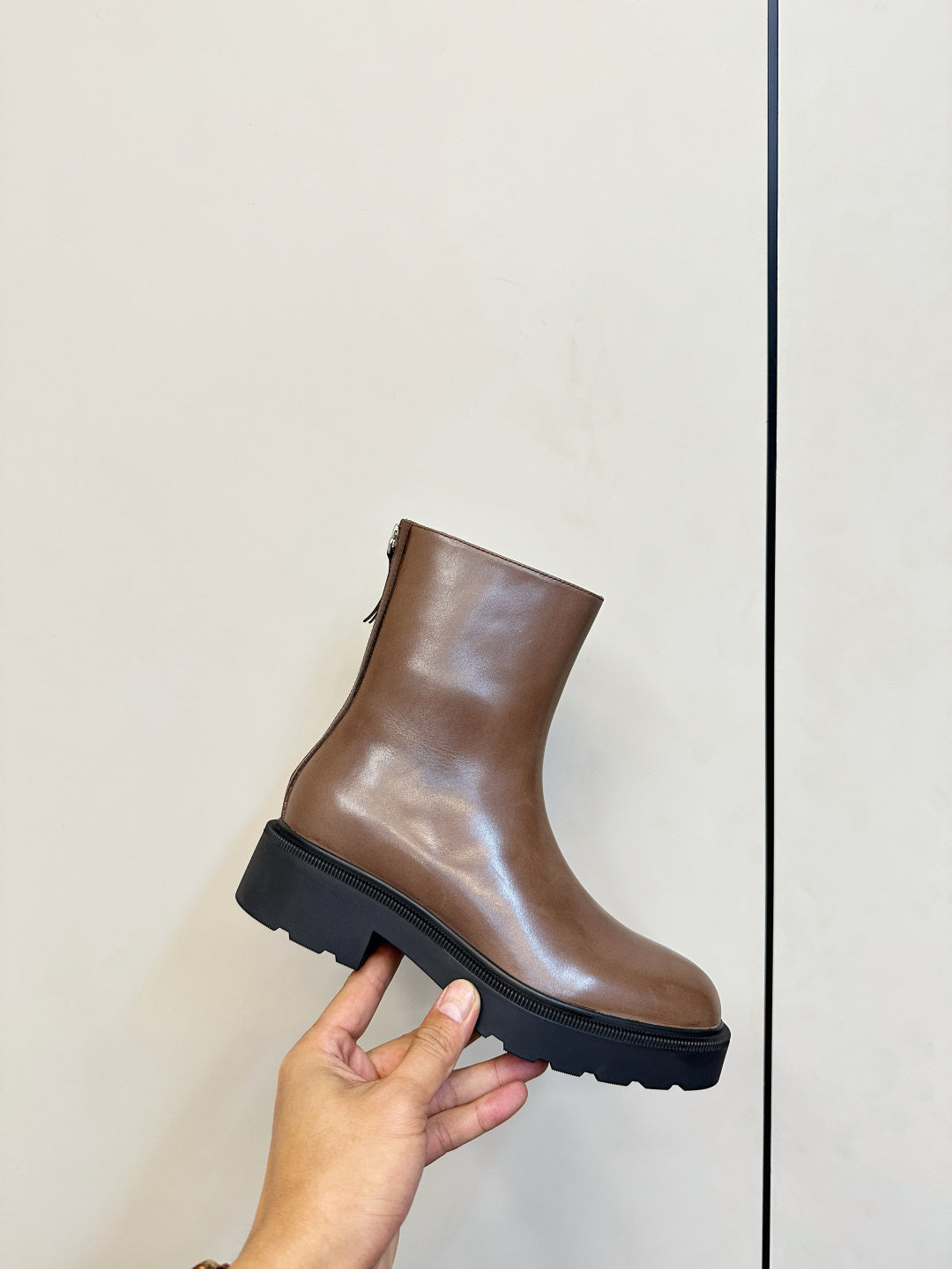 The Row 2025 Zipper Combat Boot Brown Black Lambskin 572083