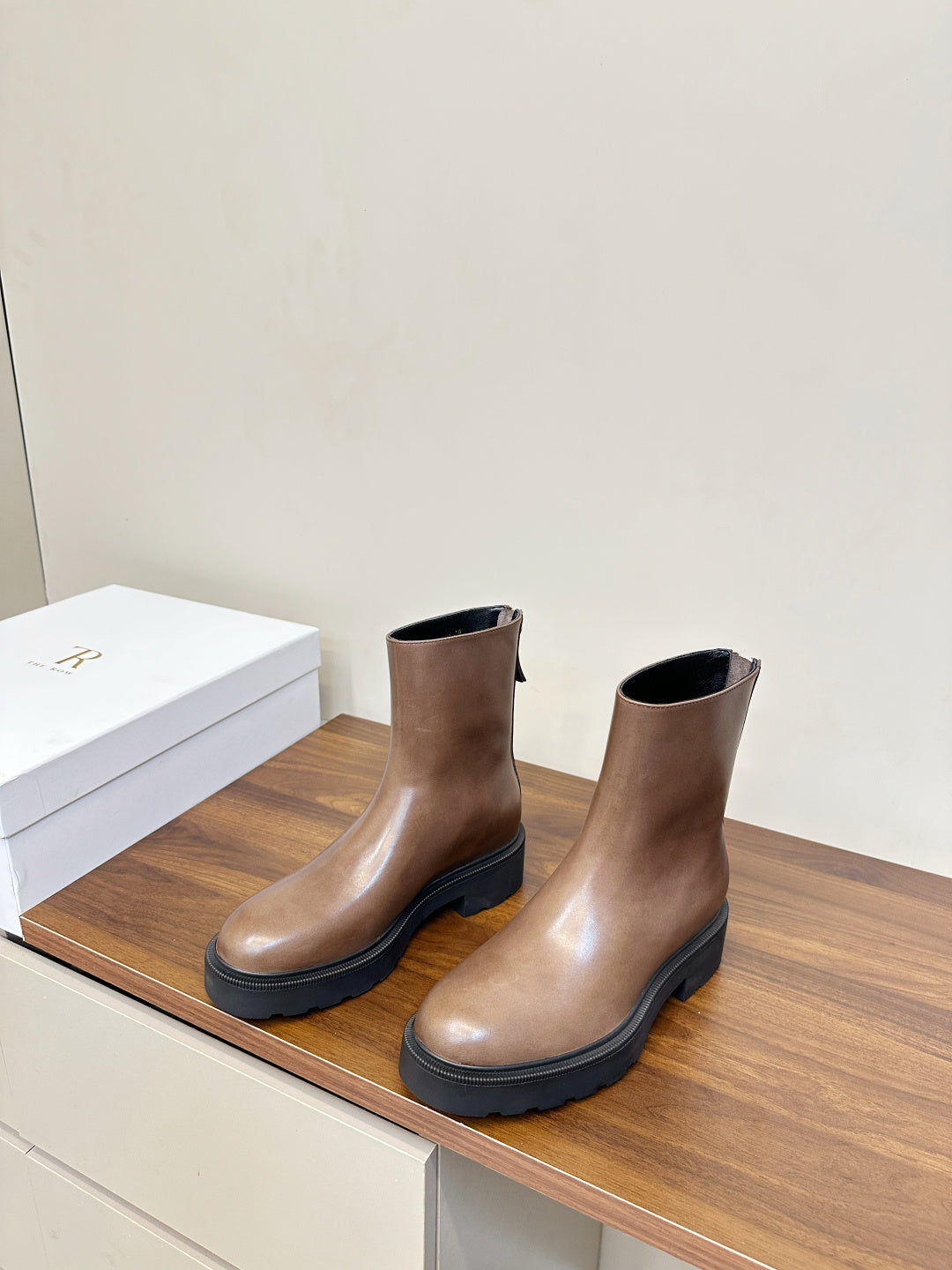 The Row 2025 Zipper Combat Boot Brown Black Lambskin 572083