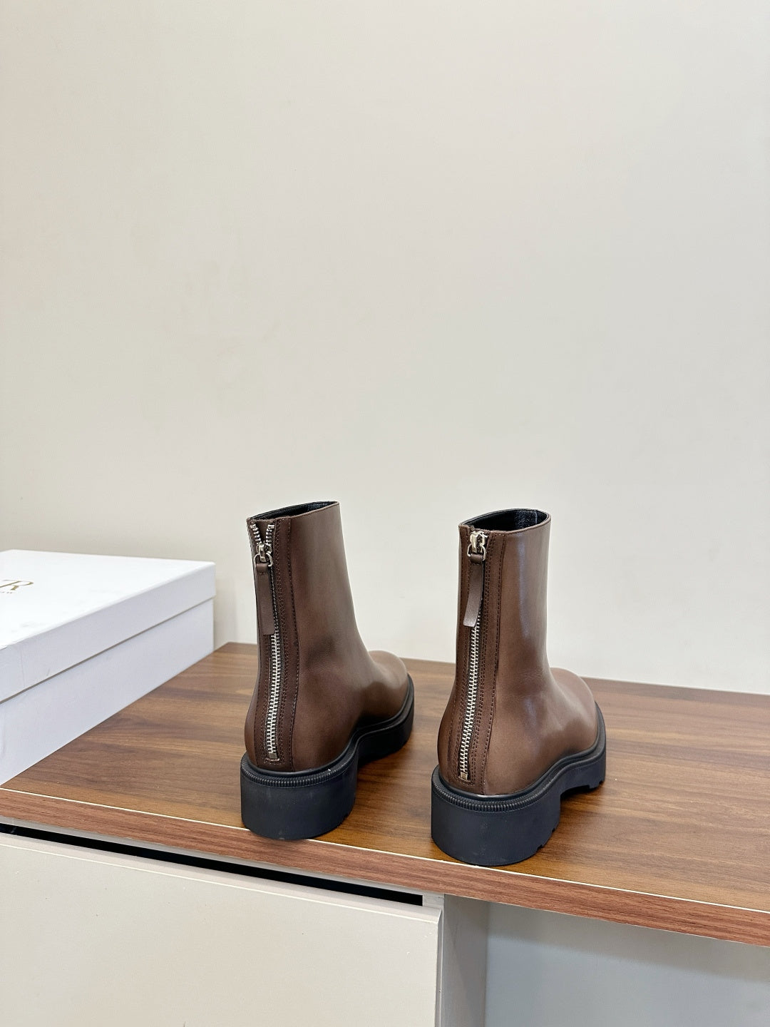 The Row 2025 Zipper Combat Boot Brown Black Lambskin 572083