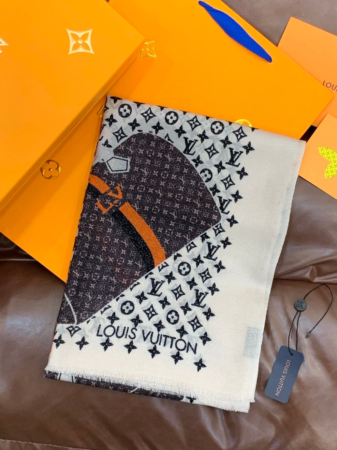 LV Monogram Scarf 200cm White Black Cashmere 969189