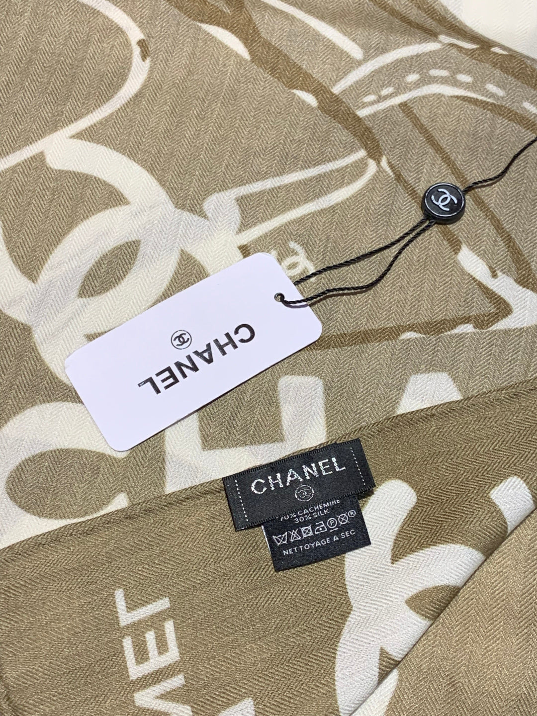 CC 25 Reversible Scarf 135cm Beige White Cashmere 970902