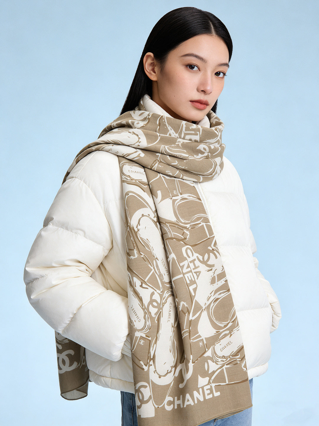 CC 25 Reversible Scarf 135cm Beige White Cashmere 970902