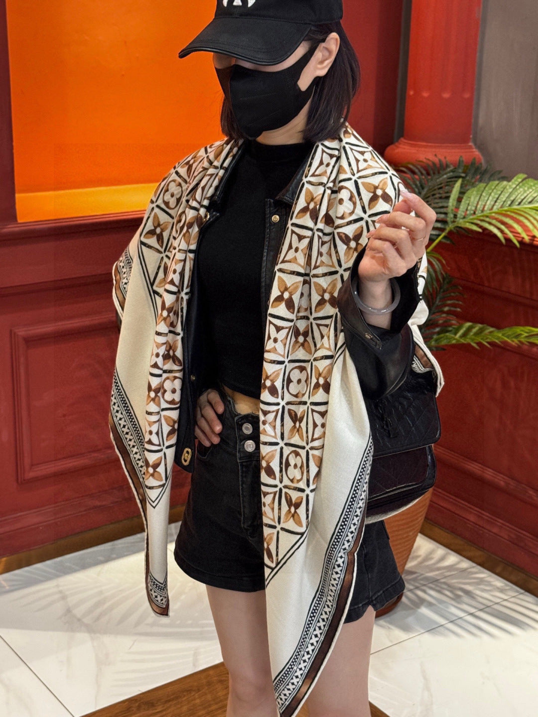 LV Velvet Square Scarf 135cm White Black Beige Cashmere 970943