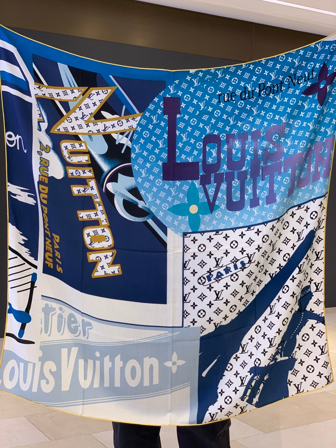 LV Scarf 135cm White Blue Cashmere Mulberry Silk 976761