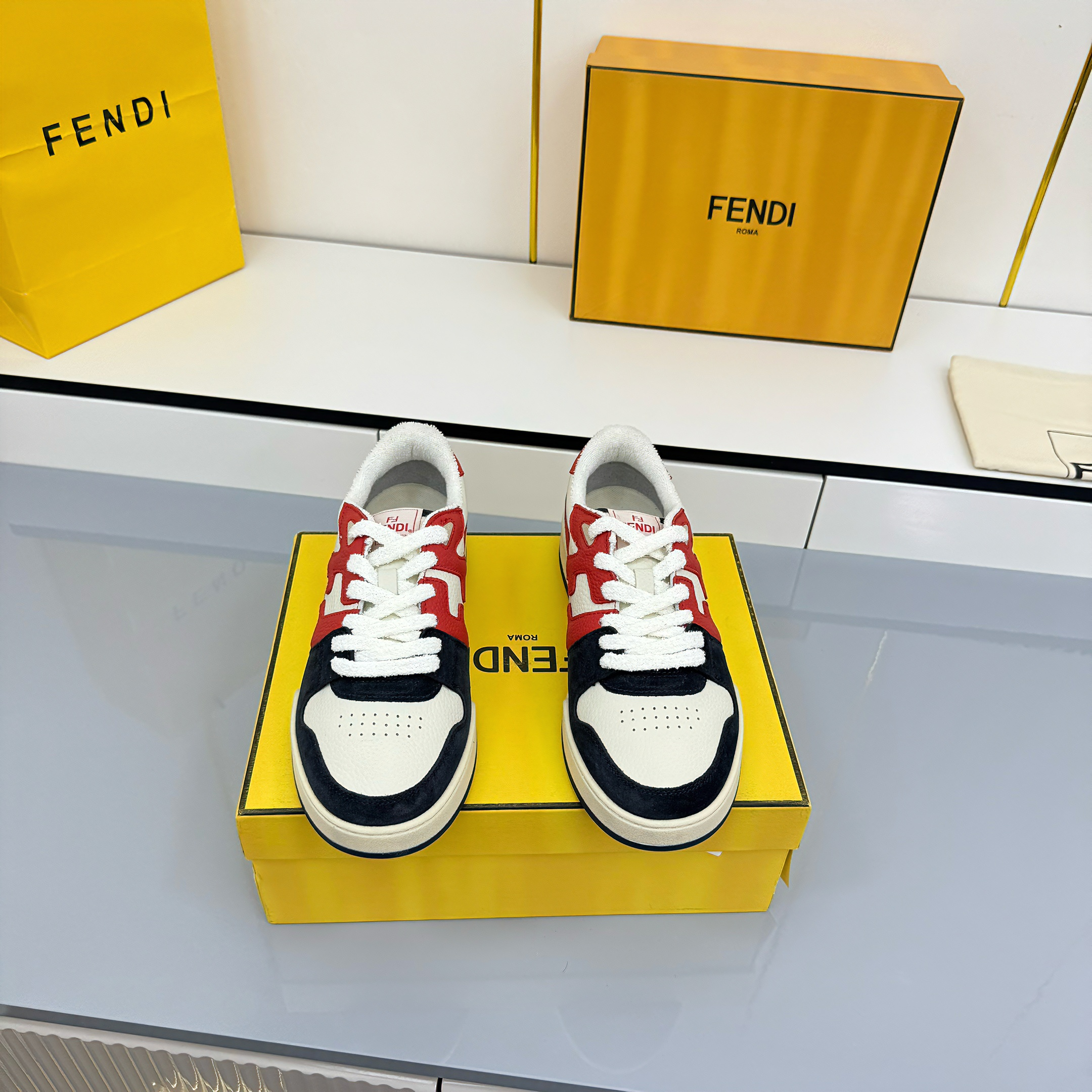 Fendi 2025 Sneaker Red Black Suede Cowhide 559784