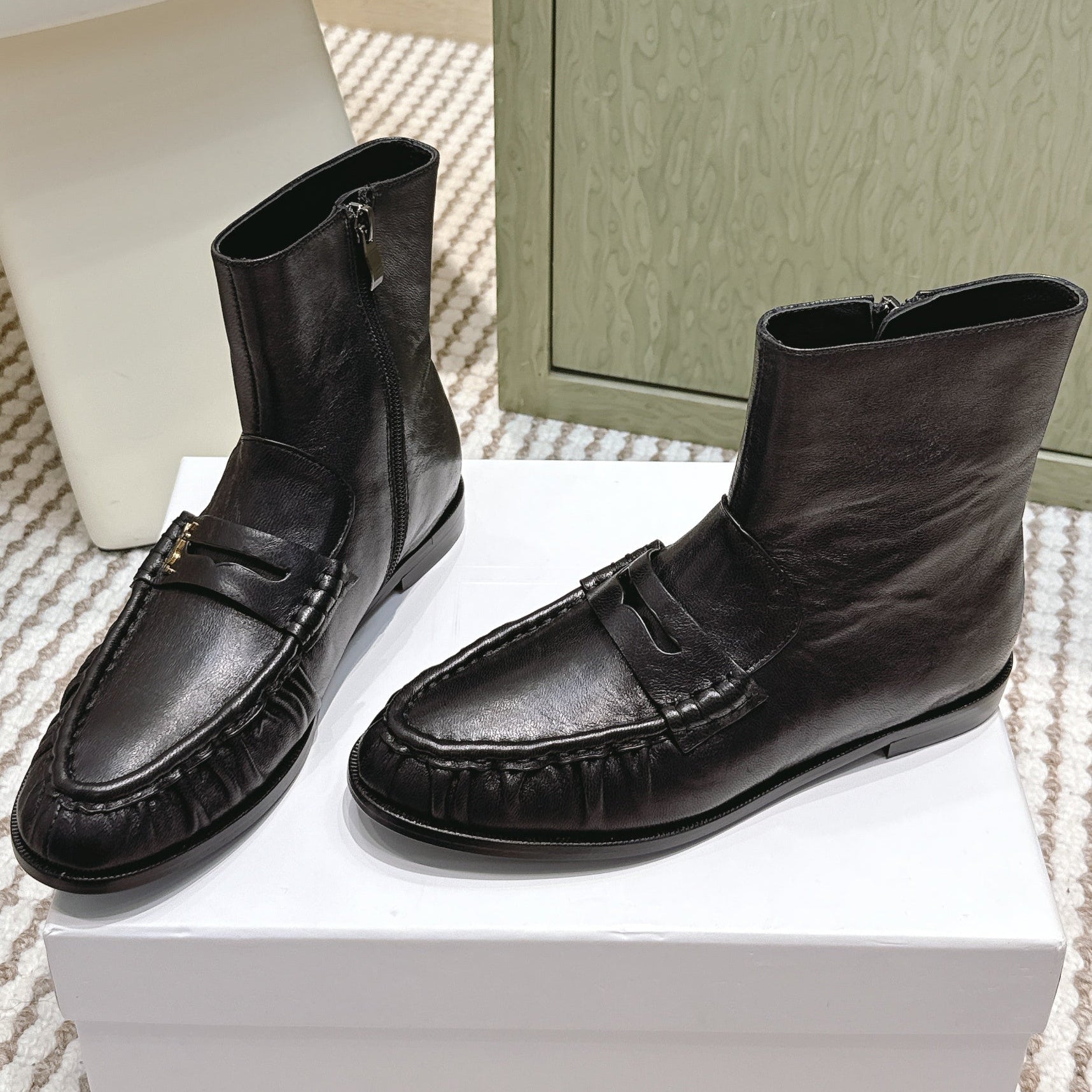 YSL 2025 High-top Loafer Black Calfskin 569419