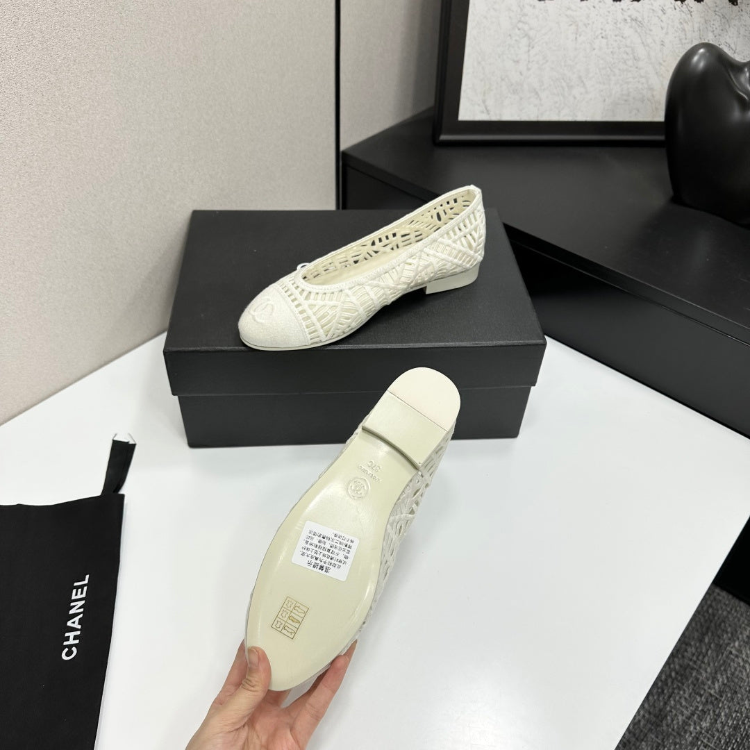 CC 26s Ballet Flats Ivory Canvas Leather 626298