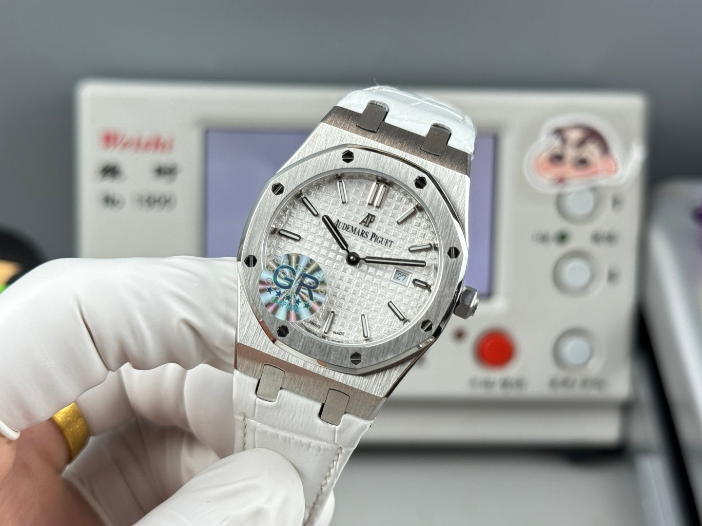 Audemars Piguet Royal Oak Lady 33mm White Dial Leather Strap