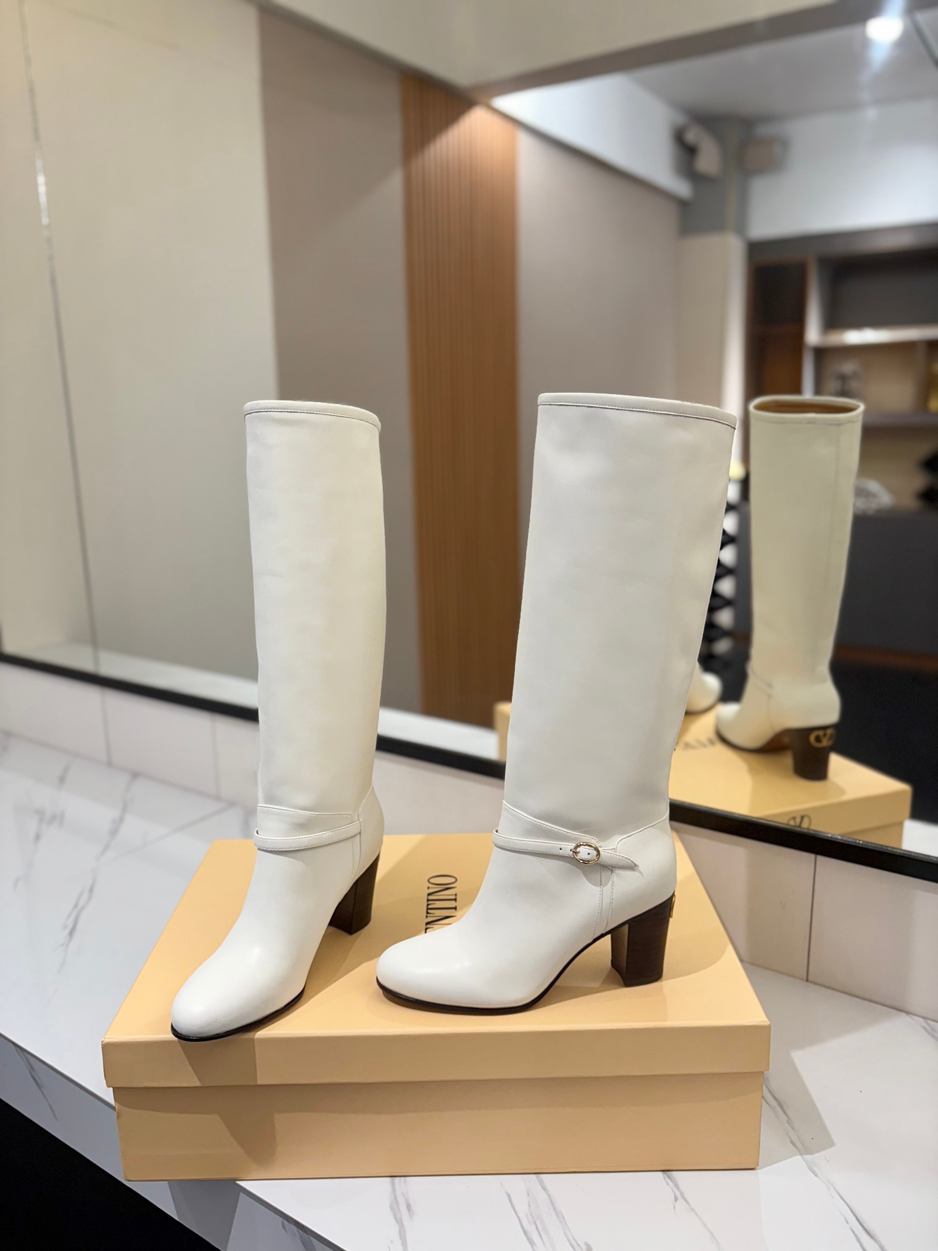 Valentino 2025 Pattie High Boot White Calfskin 560741