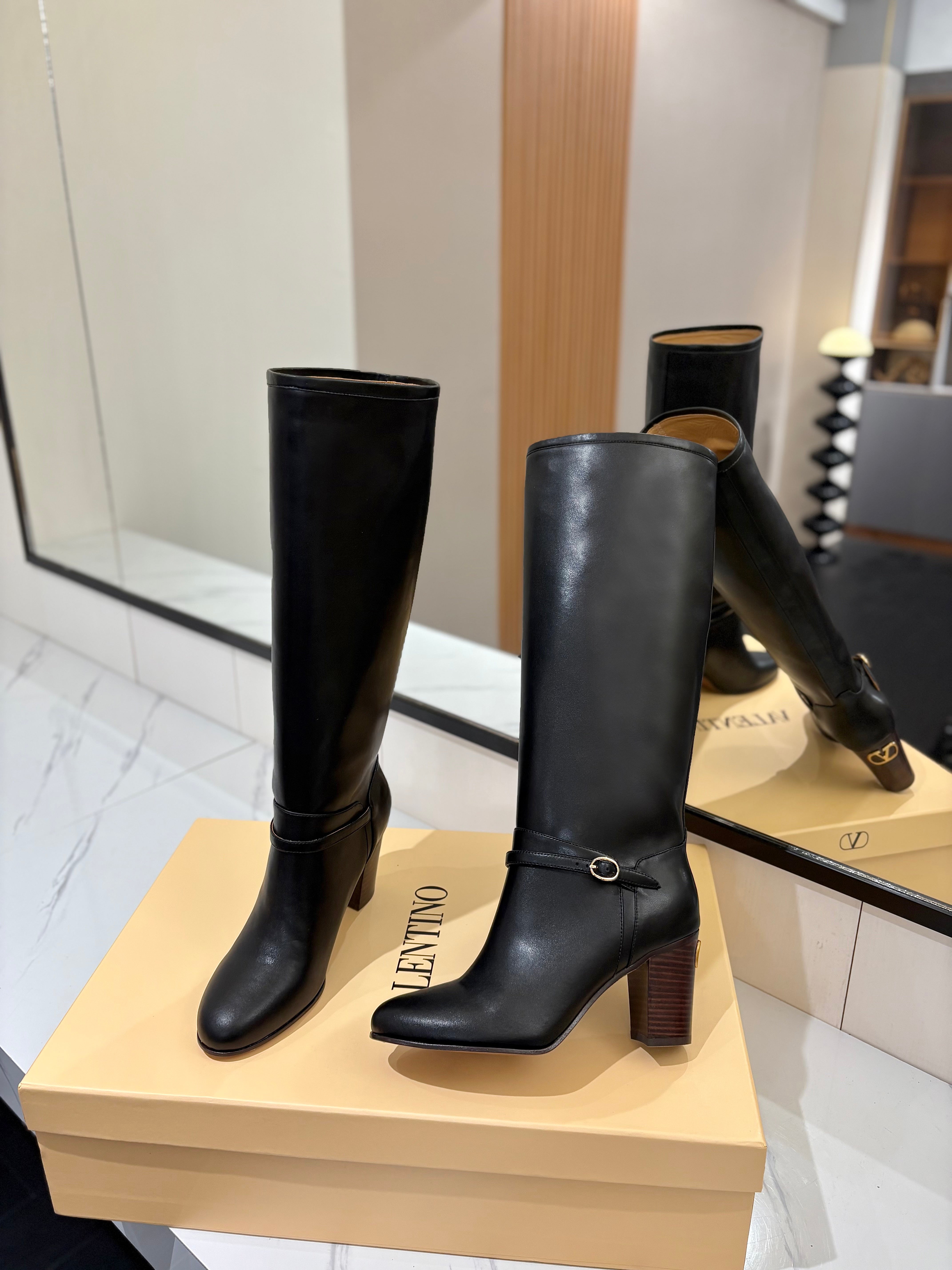 Valentino 2025 Pattie High Boot Black Calfskin 560743