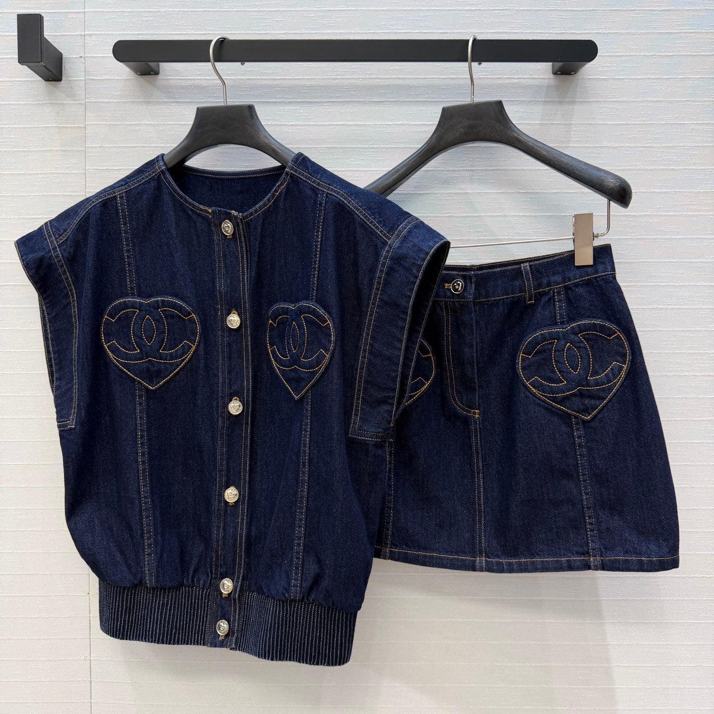 Chanel 2026 Elegant Heart-Shaped Double C Pocket Denim Set Blue Cotton 360881