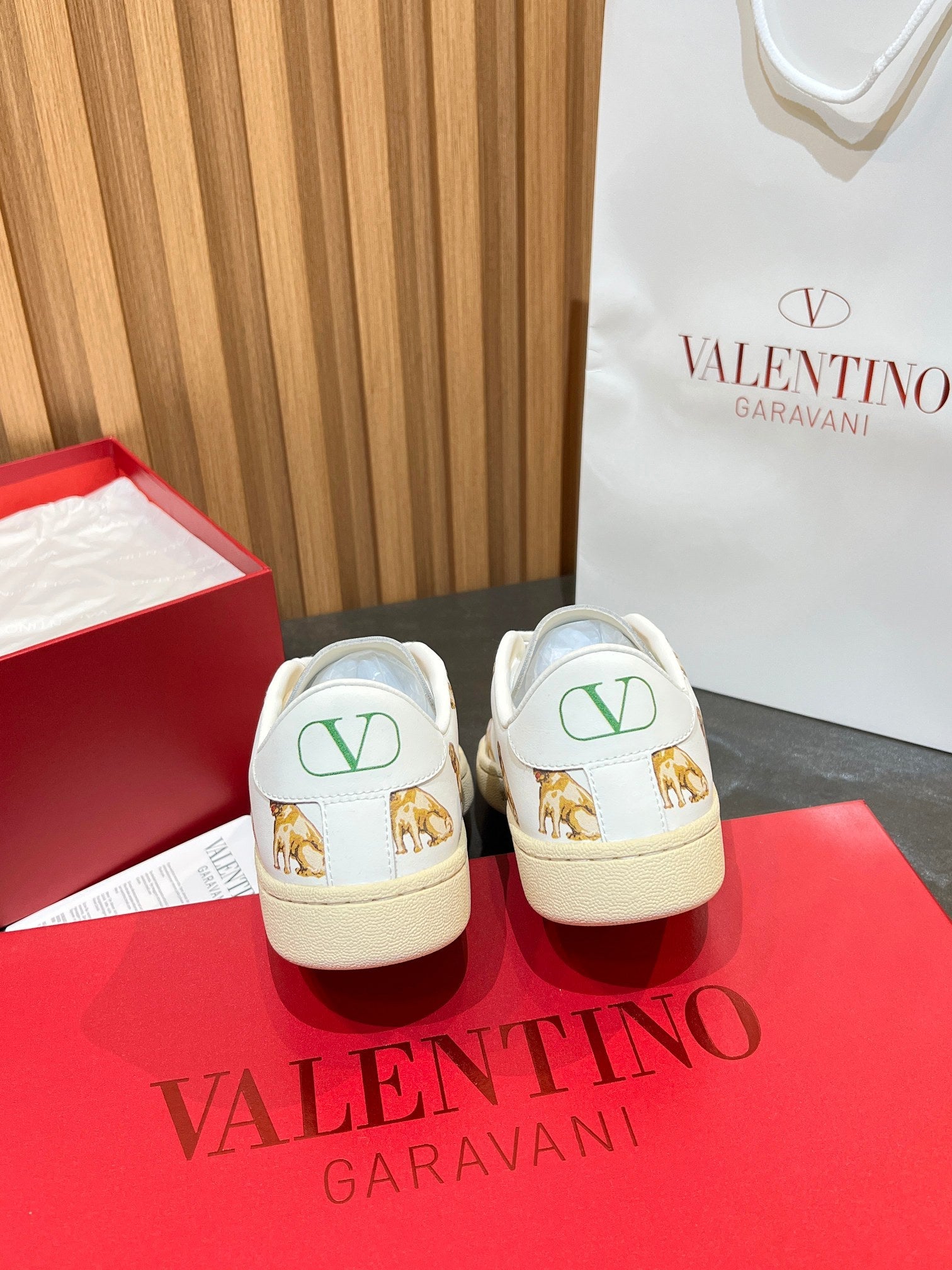 VT 25S  Casual Sneakers  White Yellow Cowhide 563089