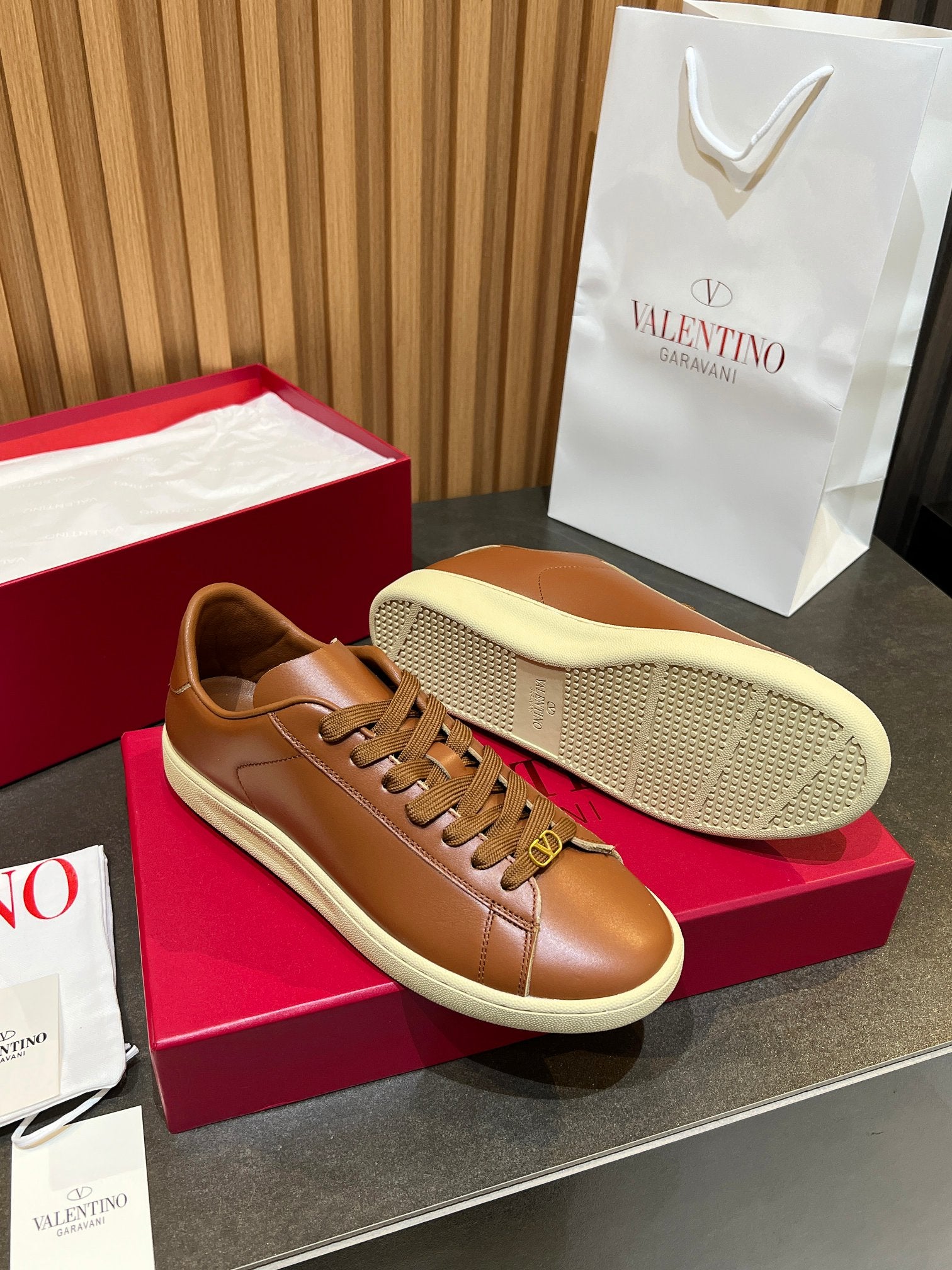 VT 25S  Casual Sneakers Camel Brown Cowhide 563093