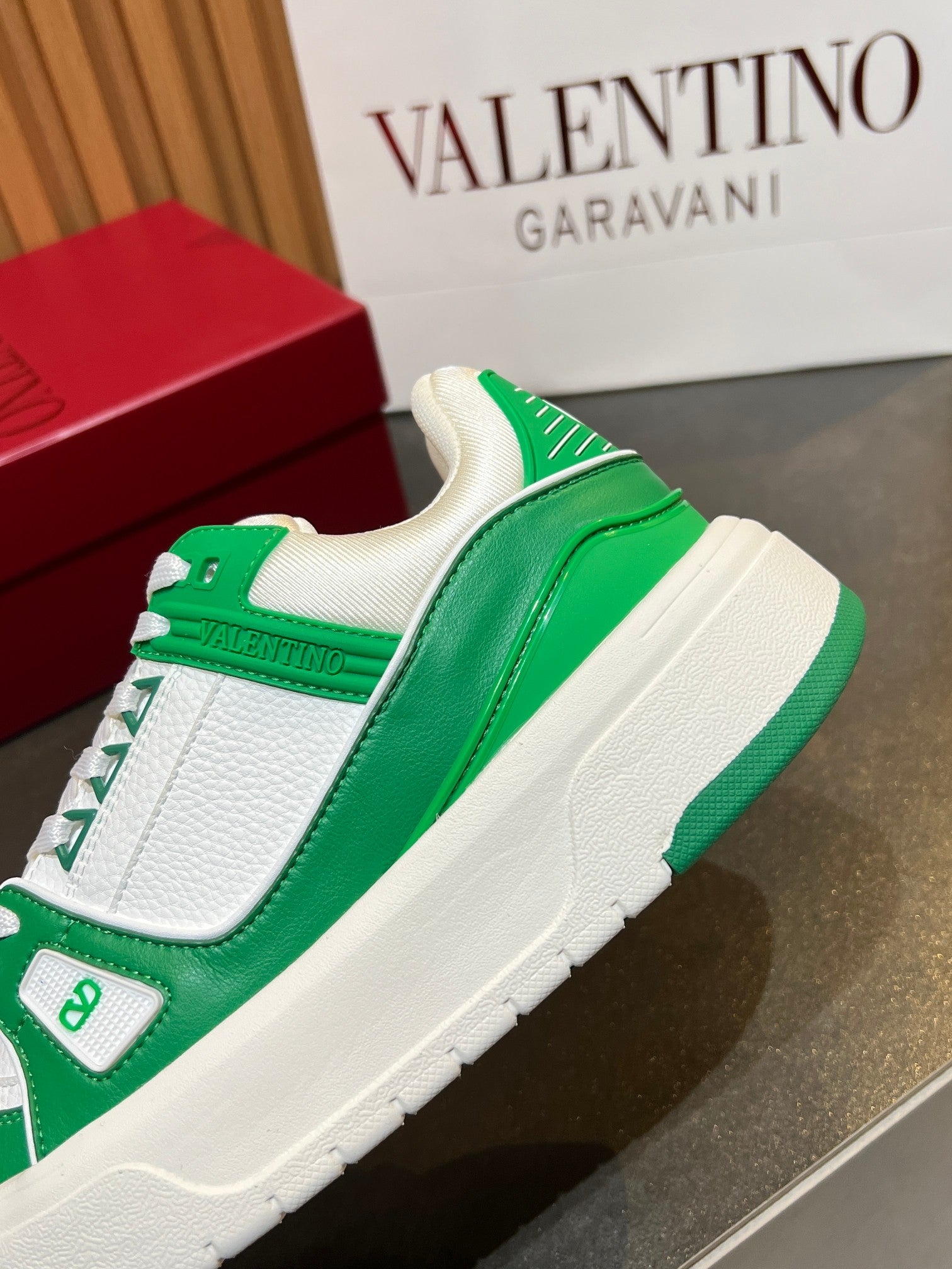 VT 25S Couple Sneakers White Green Calfskin 563111
