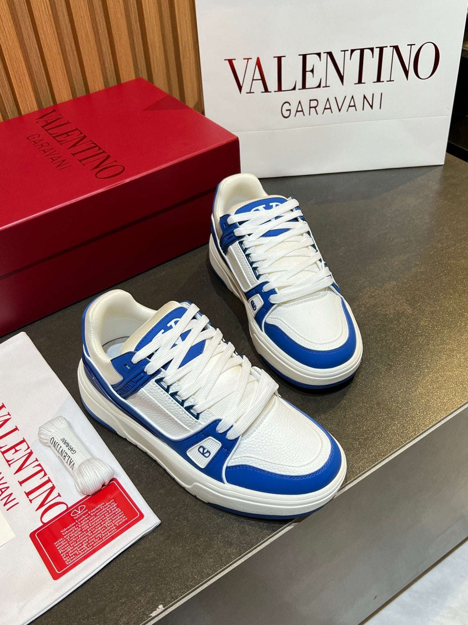 VT 25S Couple Sneakers White Blue Calfskin 563112