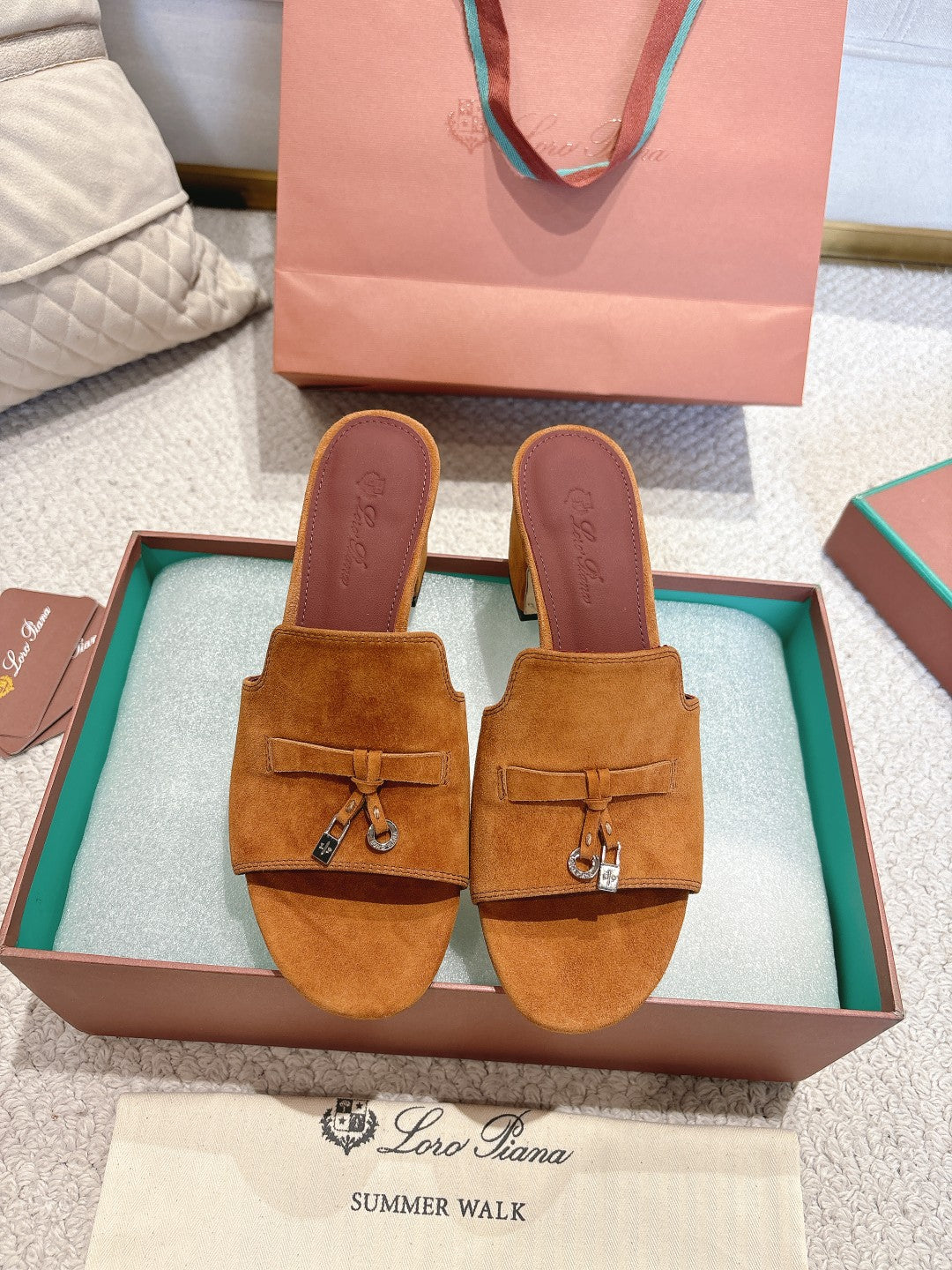 LP 25 Summer Charm Sandal 55 Brown Suede Dard Red Calfskin