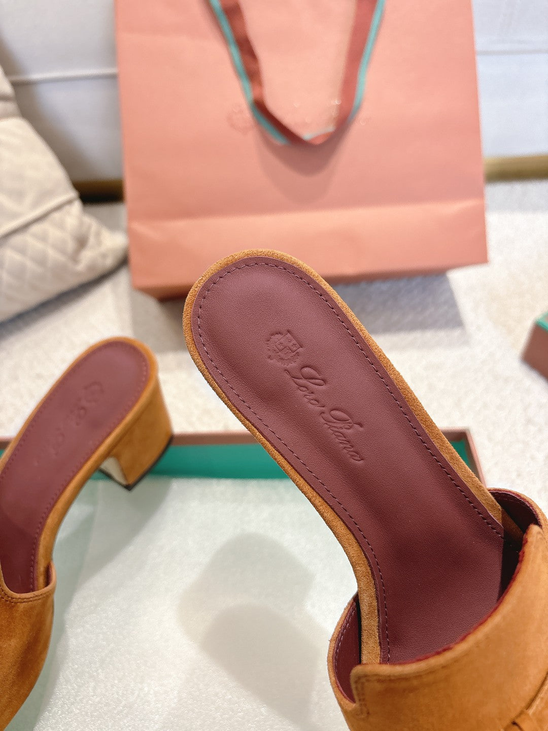 LP 25 Summer Charm Sandal 55 Brown Suede Dard Red Calfskin