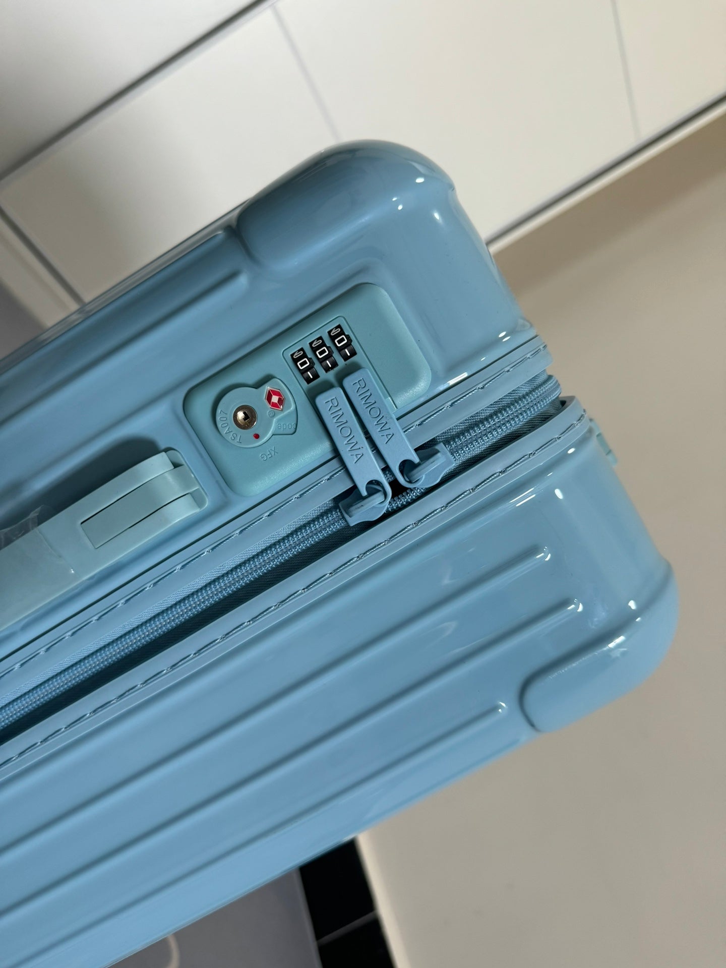 Rimowa 2025 Essential Suitcase Glacier Blue Polycarbonate 274073