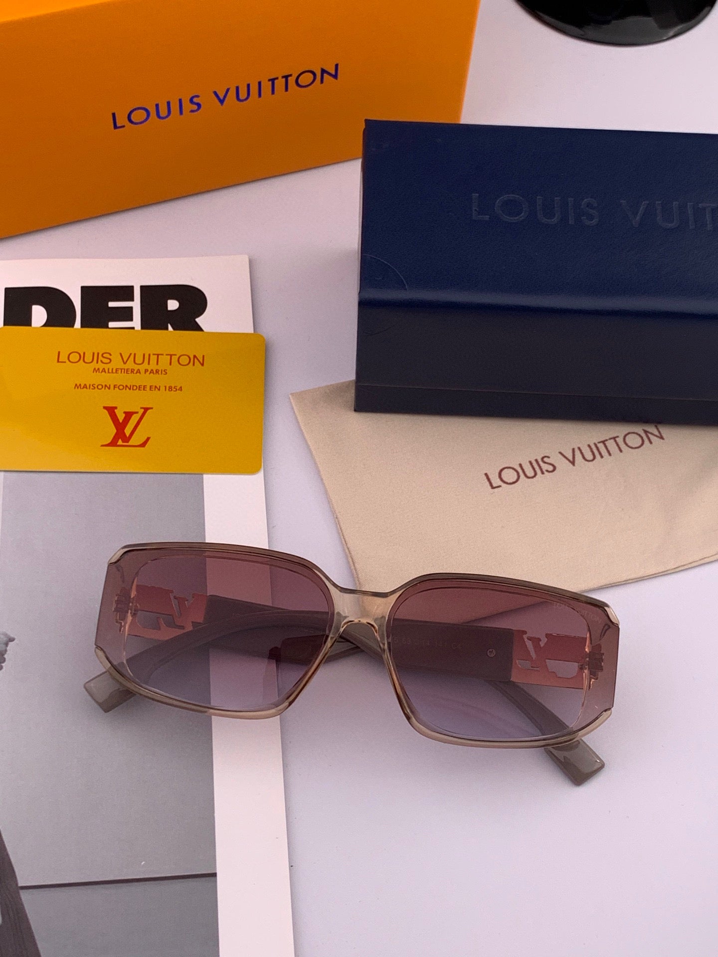 SQUARE SUNGLASSES L5551 IN ACETATE