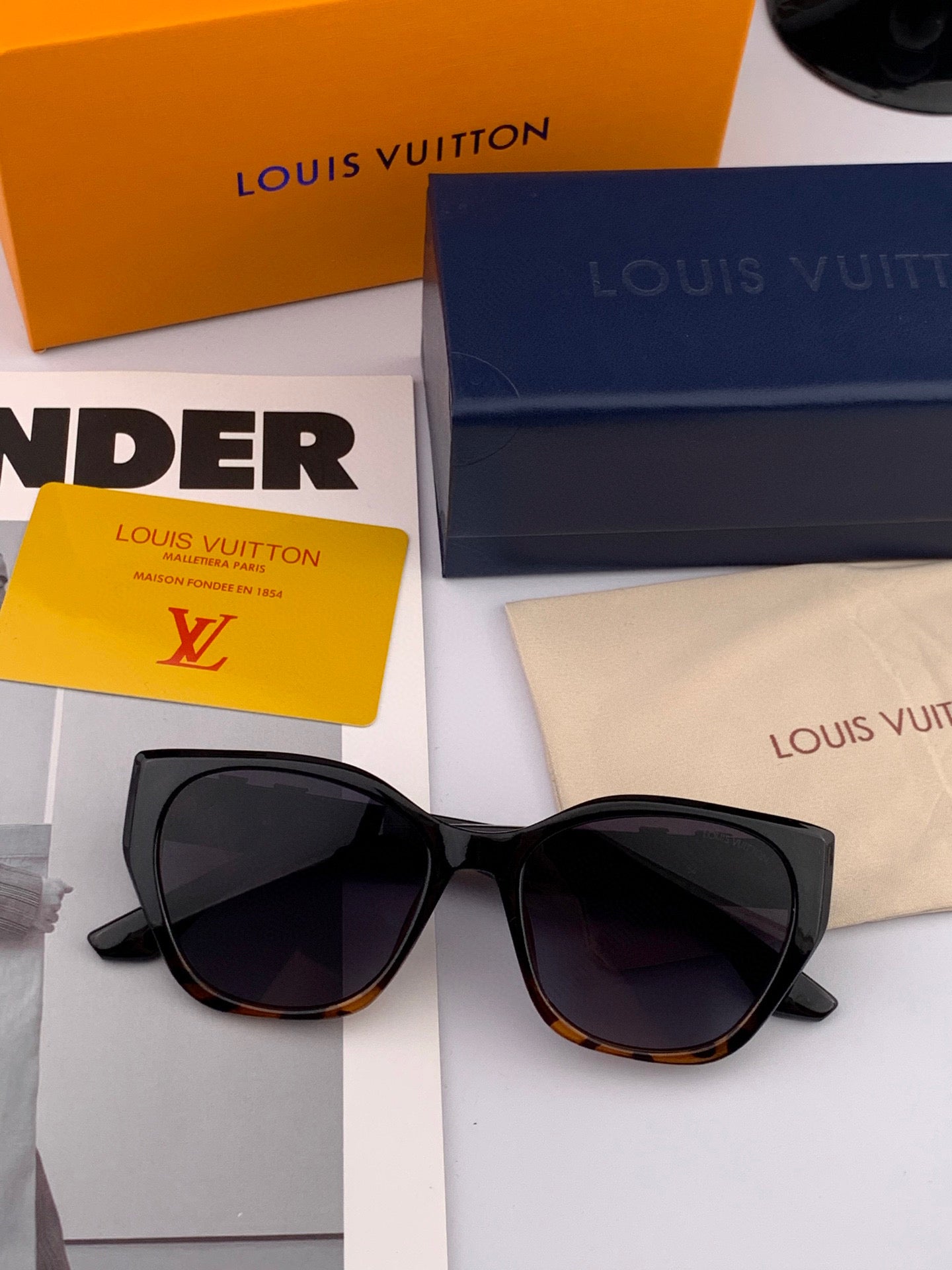 CAT EYE SUNGLASSES L4550 IN ACETATE