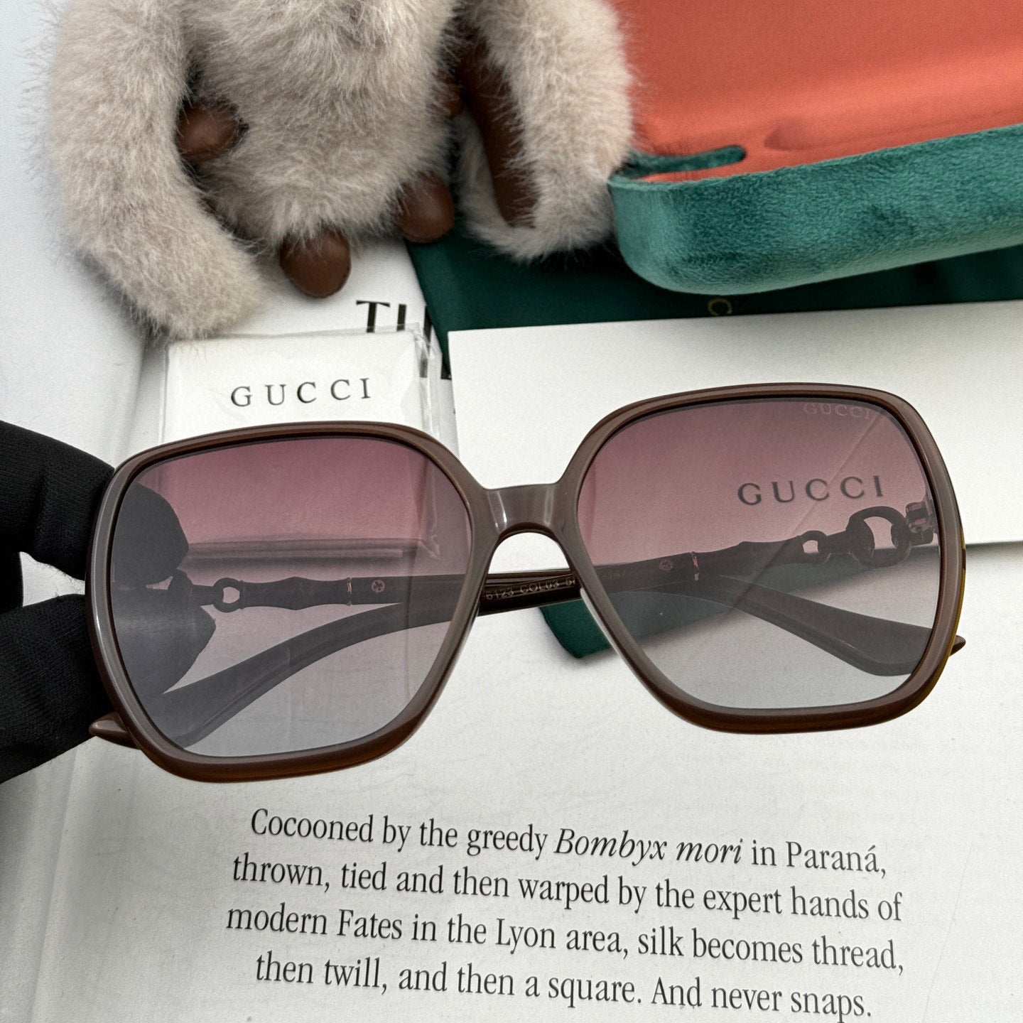 CHAIN LINK DETAIL SQUARE FRAME SUNGLASSES G3612 IN ACETATE