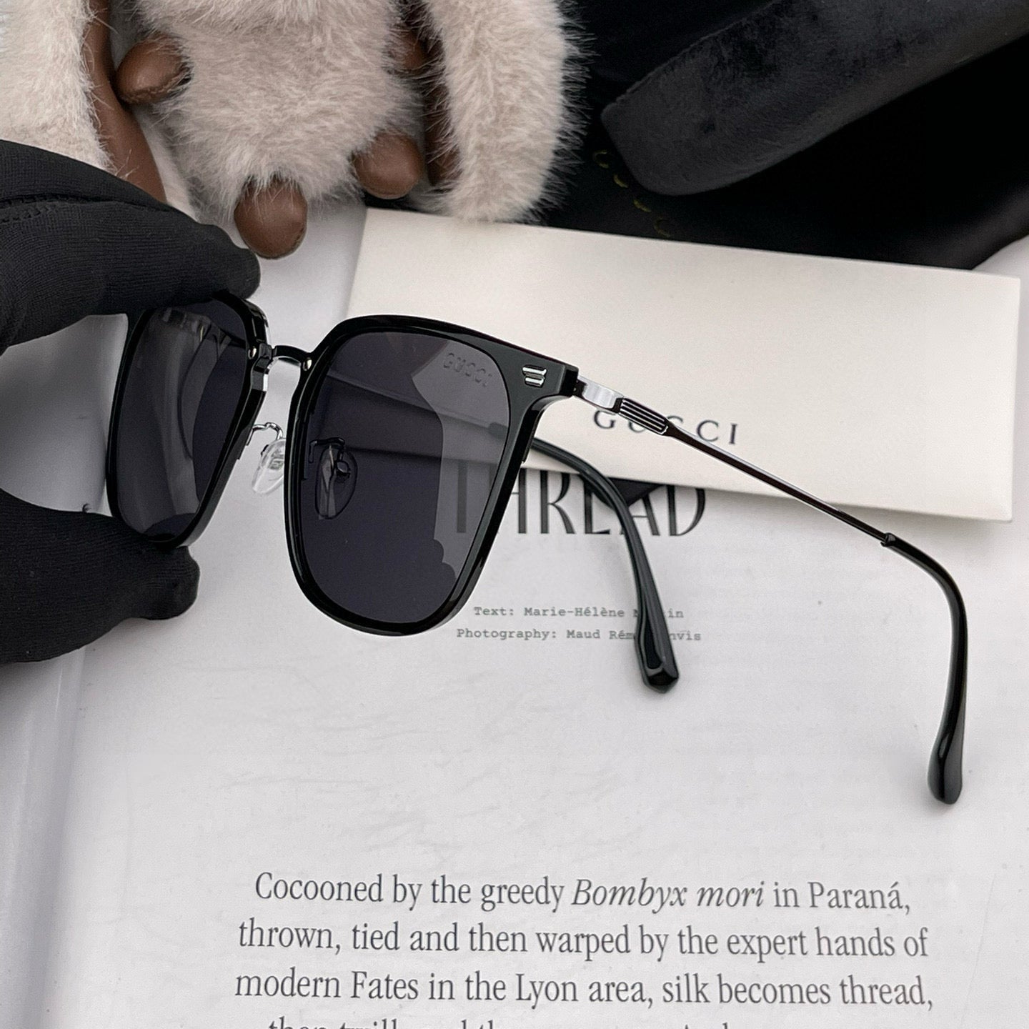 SQUARE FRAME SUNGLASSES G81937 IN ACETATE AND METAL