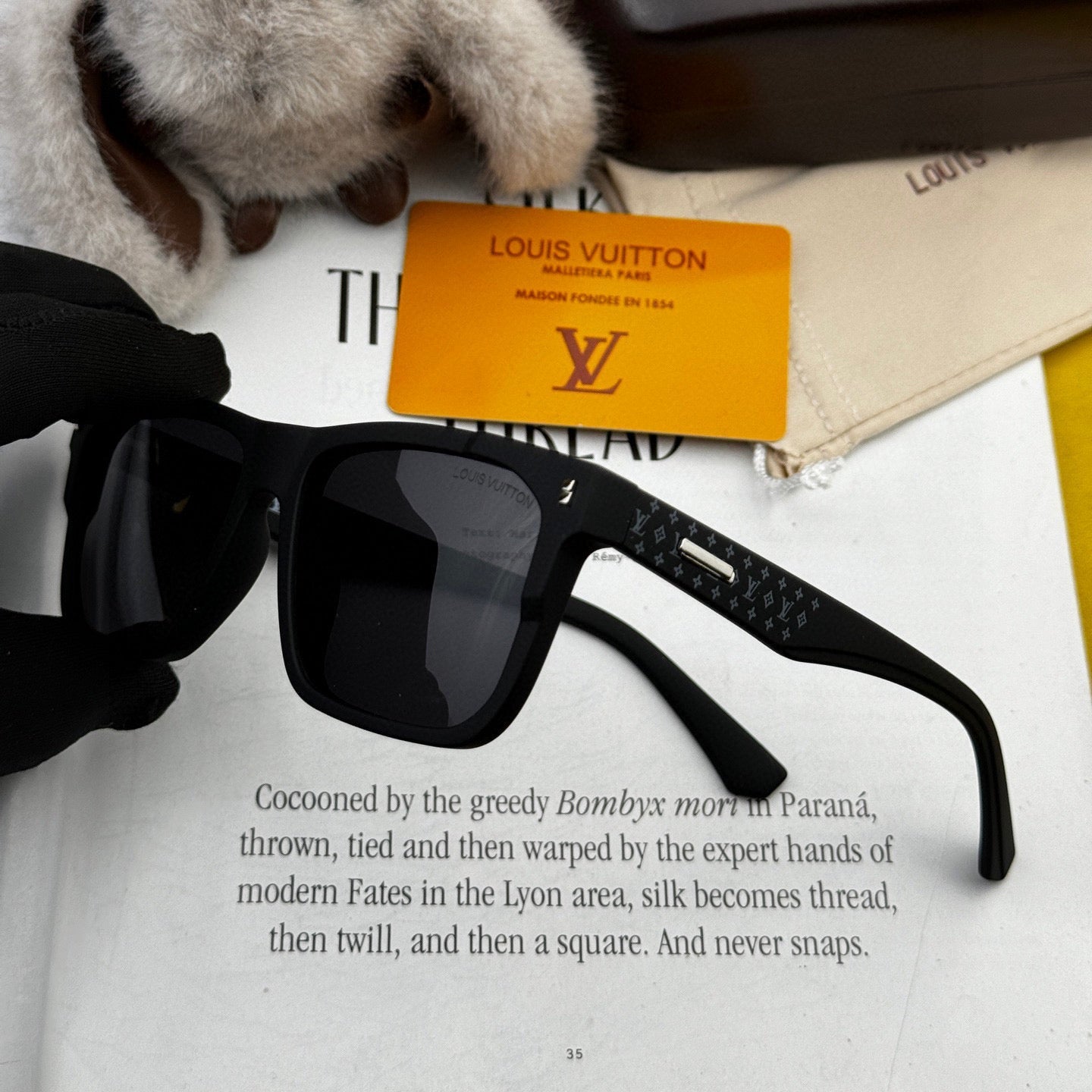 SQUARE SUNGLASS L8510 IN BLACK ACETATE FRAME