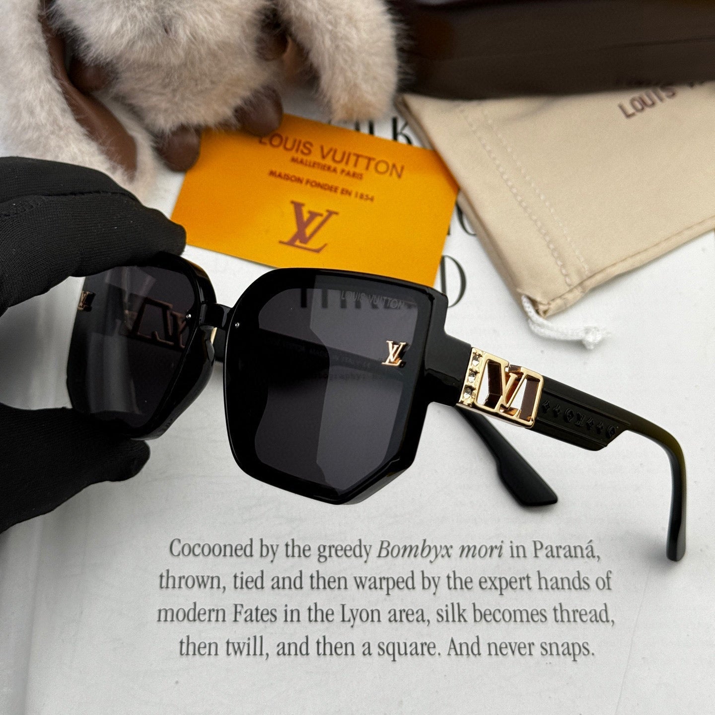 SQUARE SUNGLASS L8130 IN METAL AND ACETATE FRAME