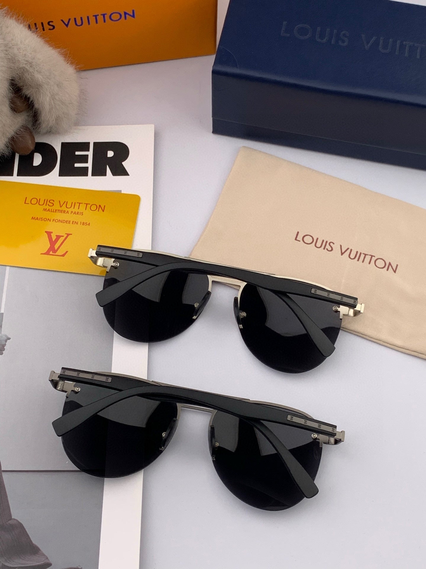 PILOT SUNGLASSES L780664 IN METAL BLACK LENSES