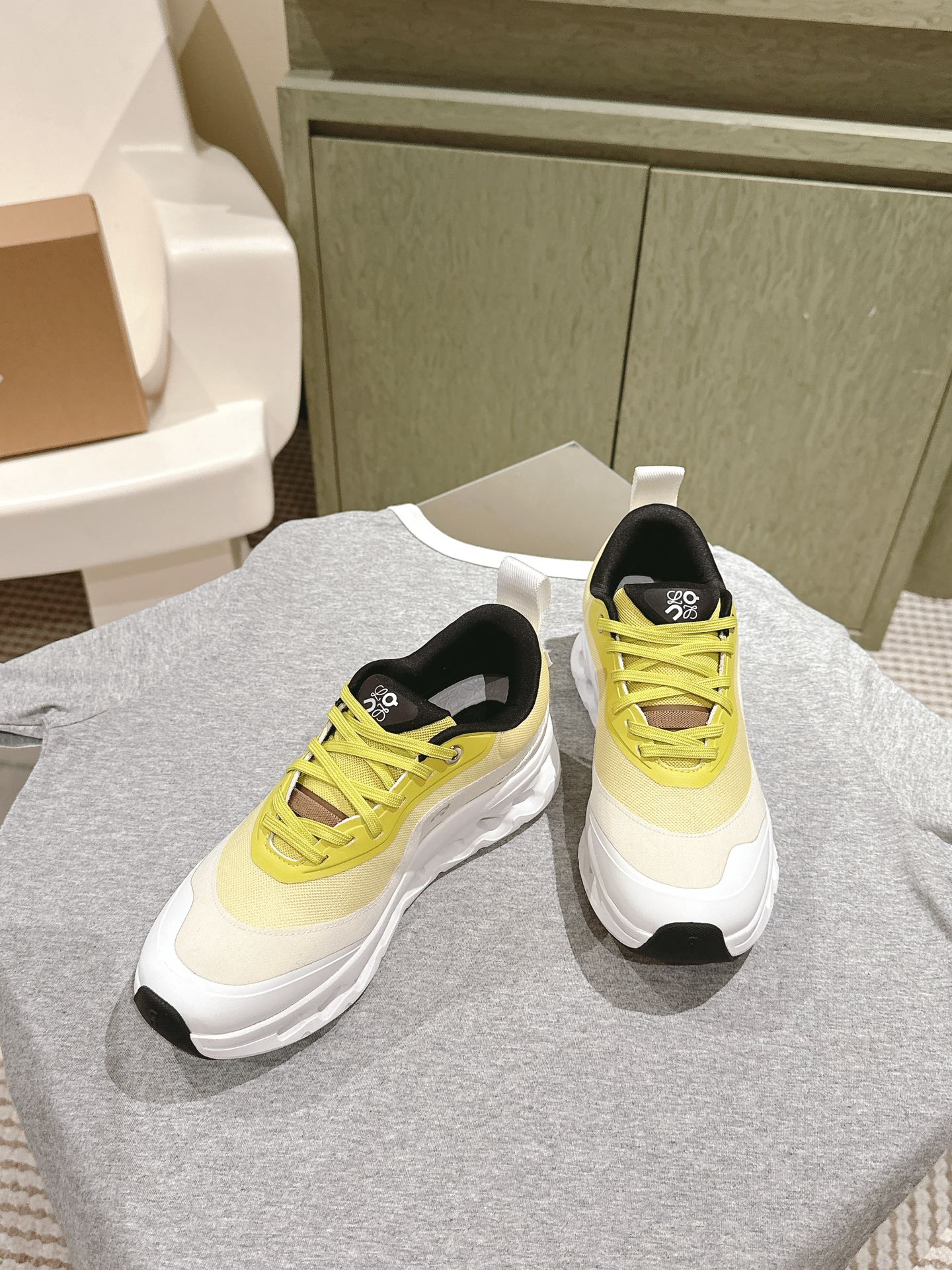 Loewe 2025  x Running Cloudtilt2.0 Sneaker White Yellow Mesh Rubber 556024