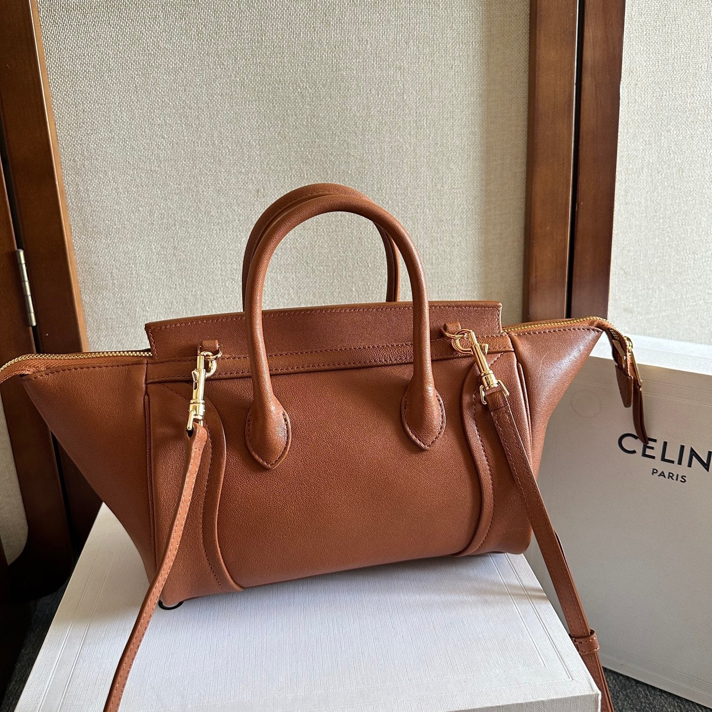 Celine 2026 Luggage Brown Shiny Lambskin 276250