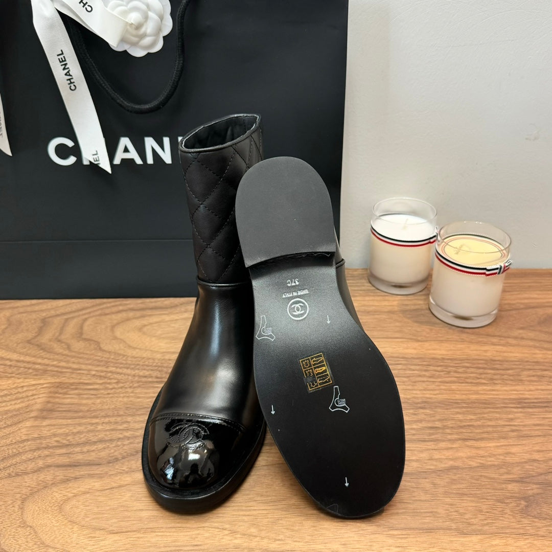 CC Short Boots Black Quilted Calfskin