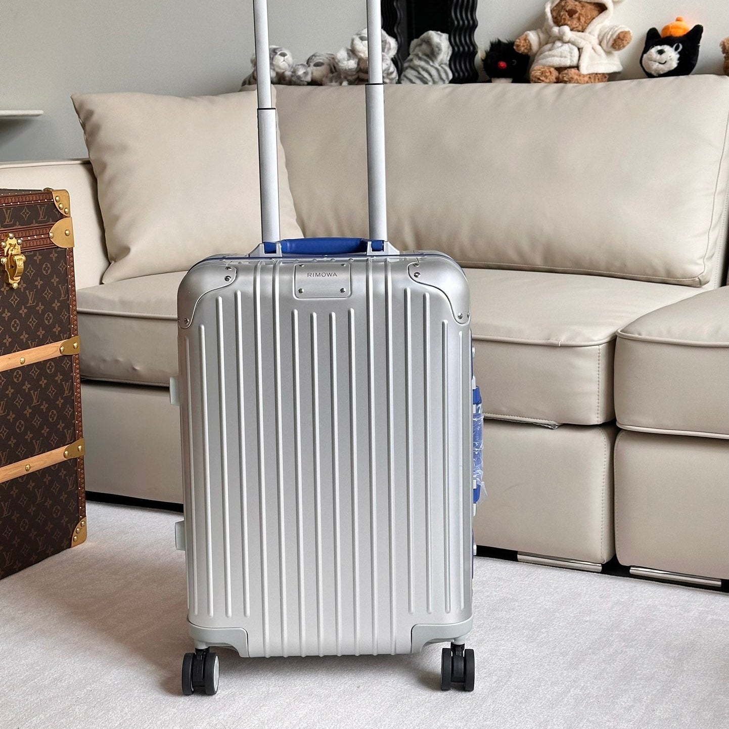 Rimowa 2025 Cabin Twist Suitcase 21inch Silver Blue Aluminum 273827