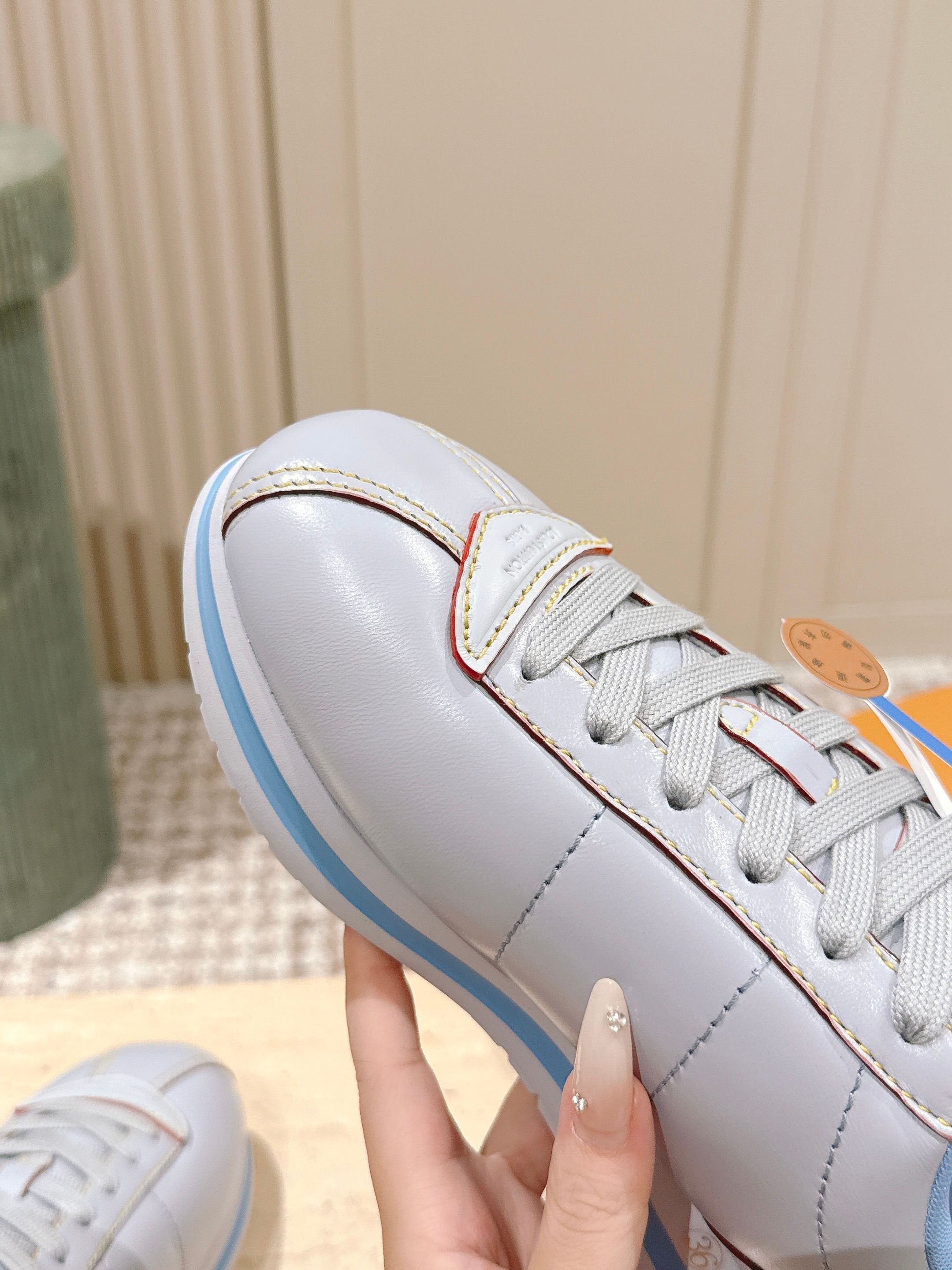 LV 25 Buttersoft Sneakers Baby Blue Calfskin 576988