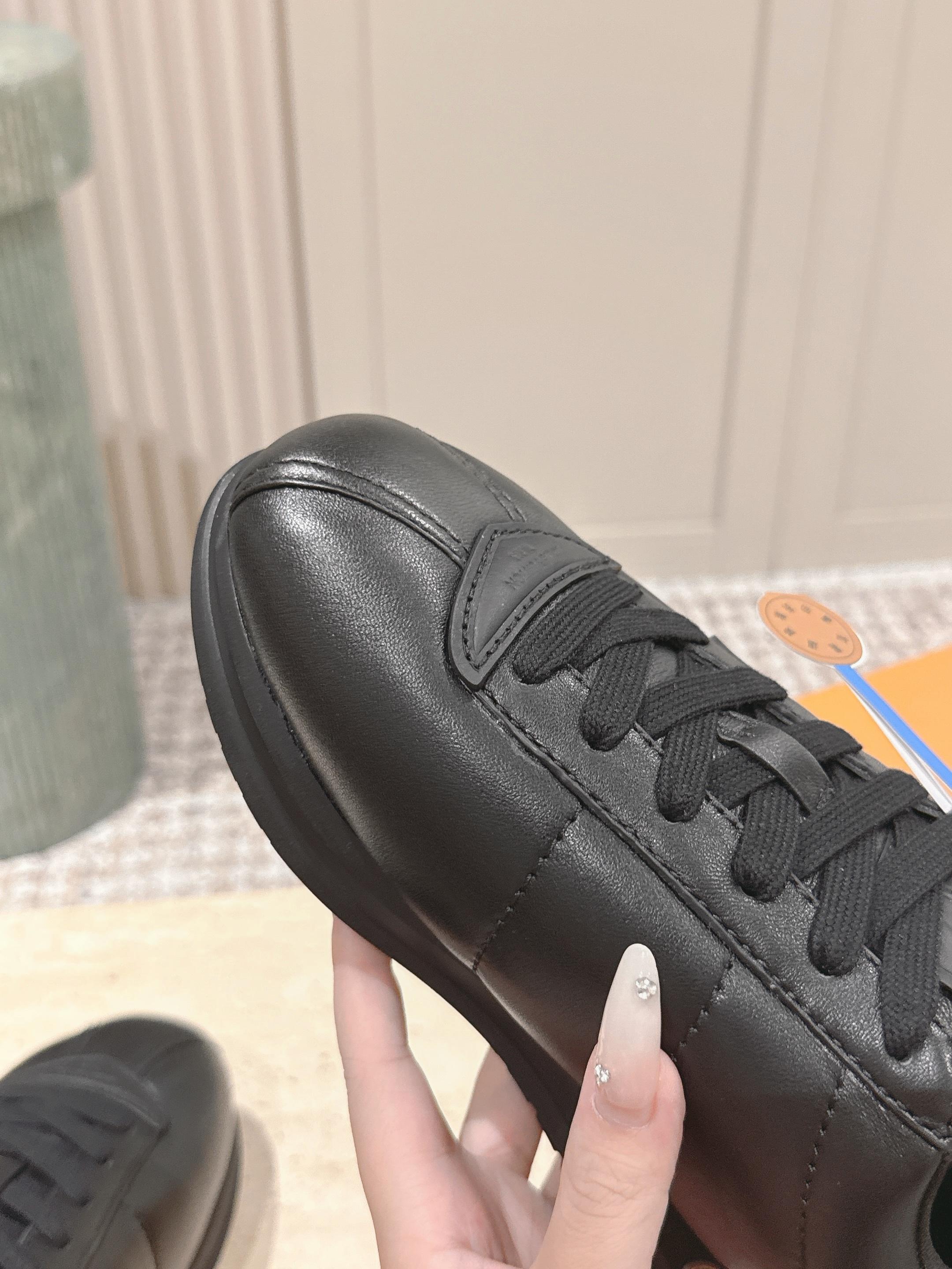 LV 25 Buttersoft Sneakers Black Calfskin 576992