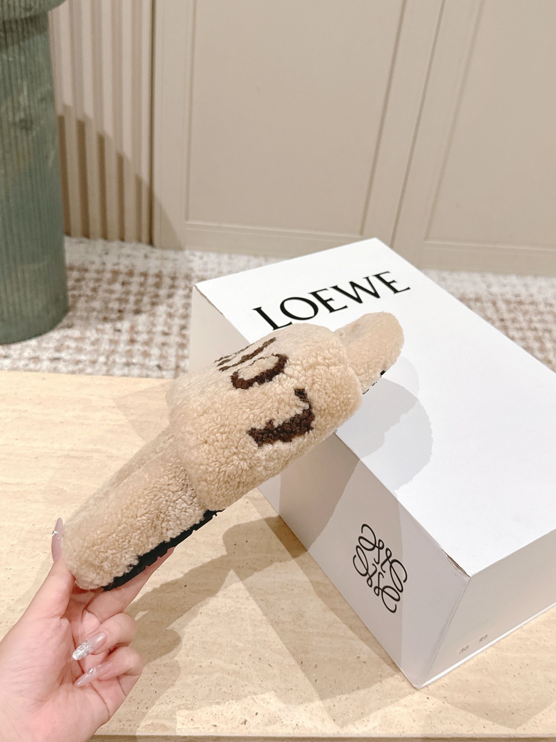 Loewe 2025 Fur Slipper Beige Wool 556017