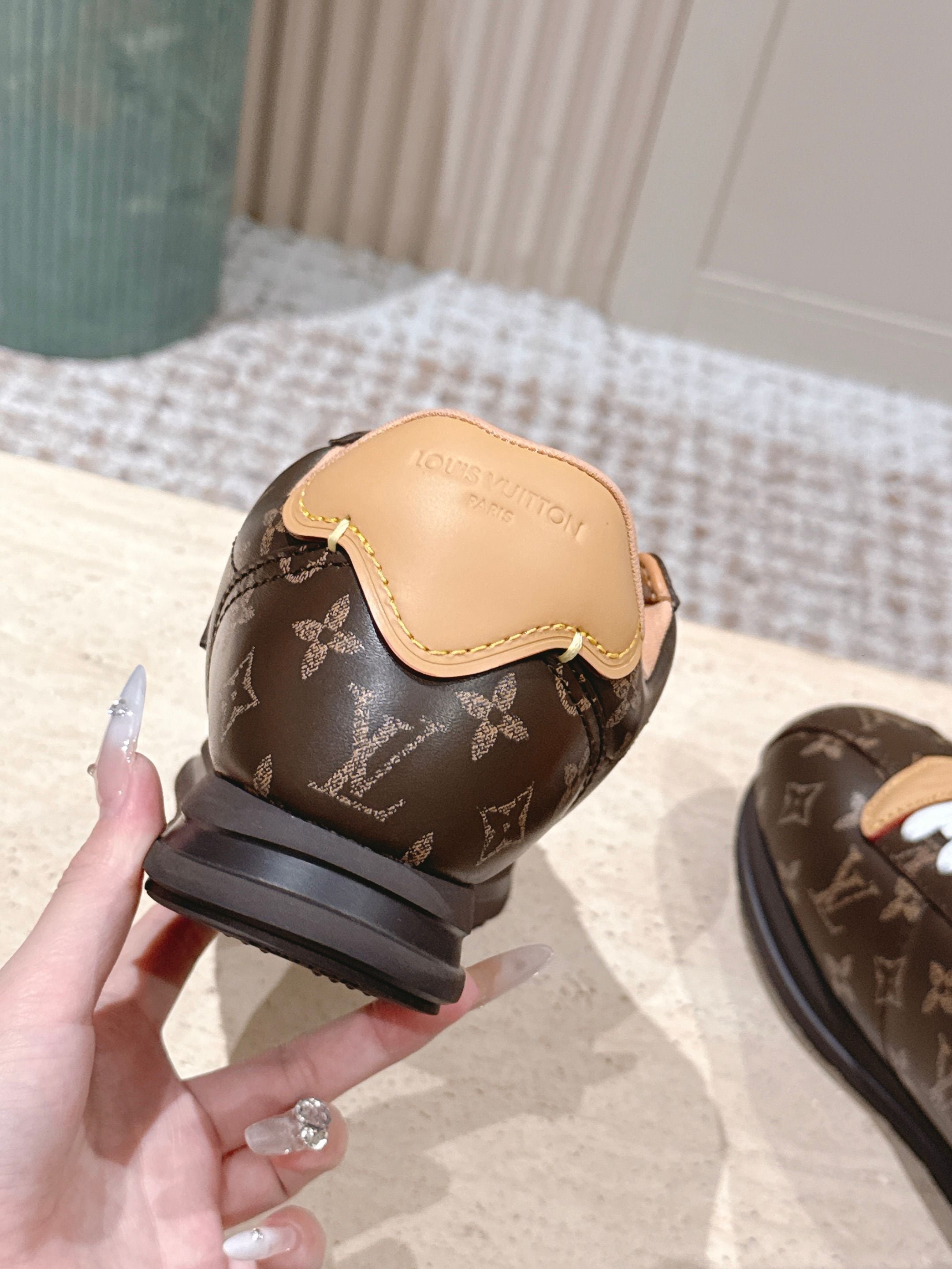 LV 25 Buttersoft Sneakers Brown Calfskin 576984