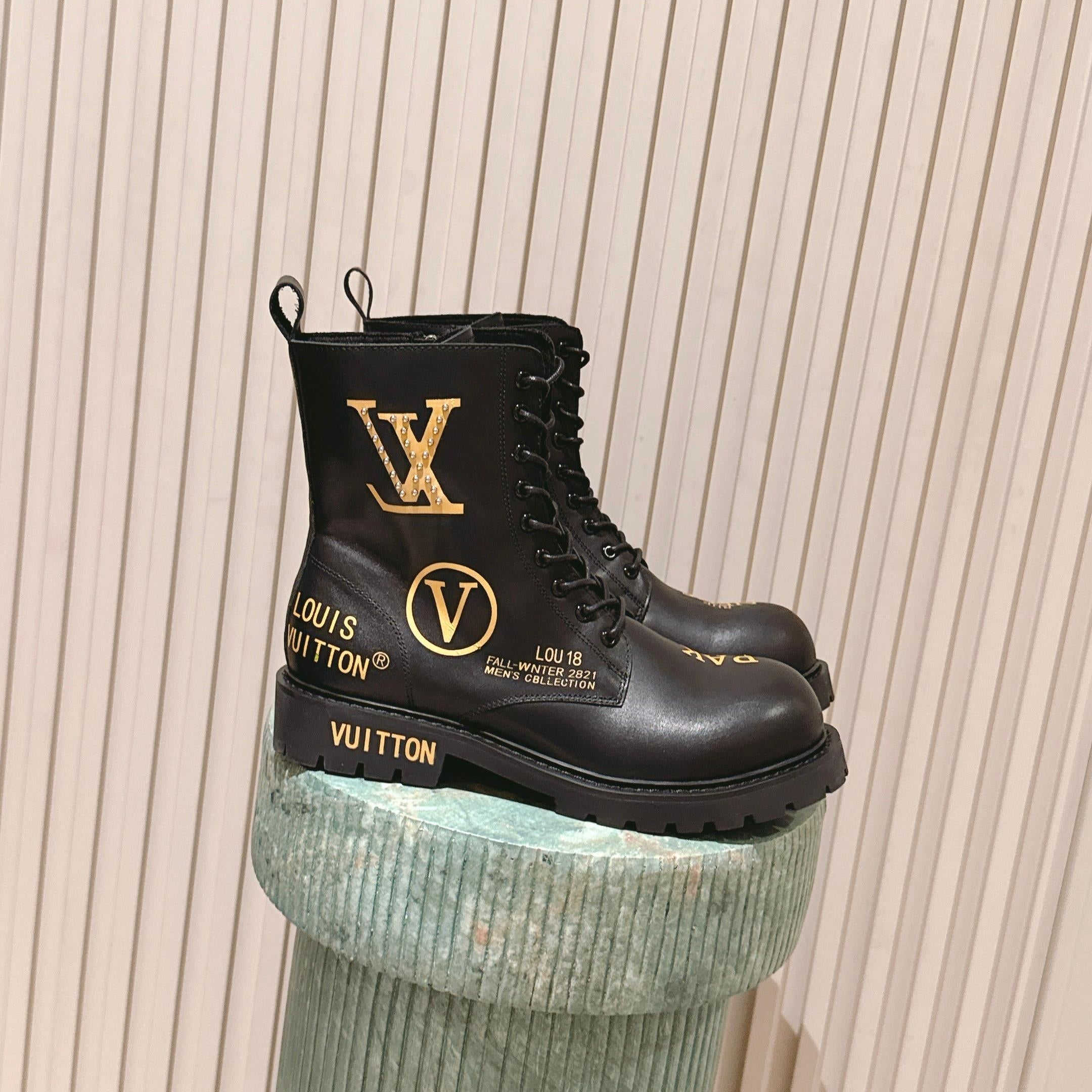 LV 25 Short Boots Black Cowhide 576921