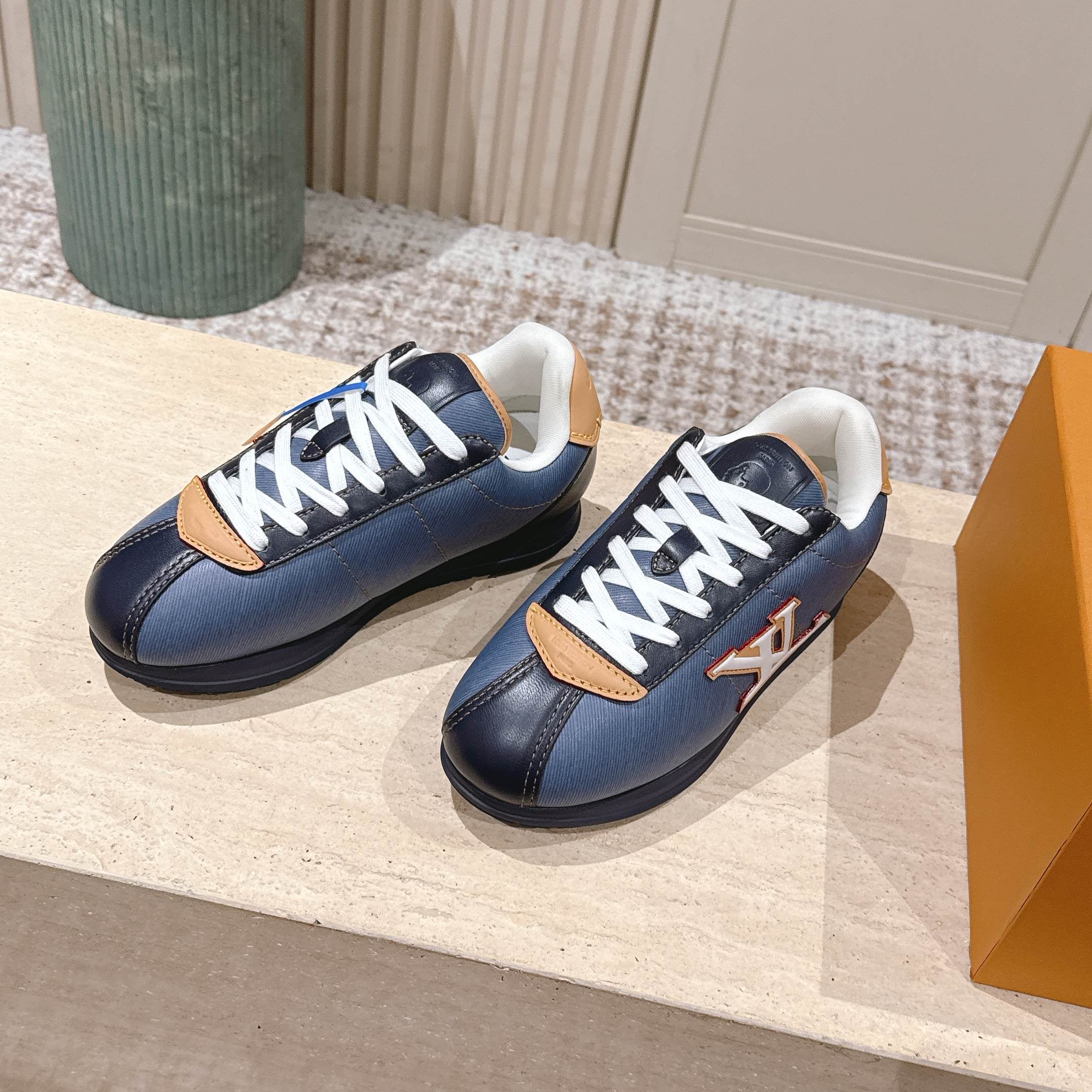 LV 25 Buttersoft Sneakers Dark Blue Calfskin 576985