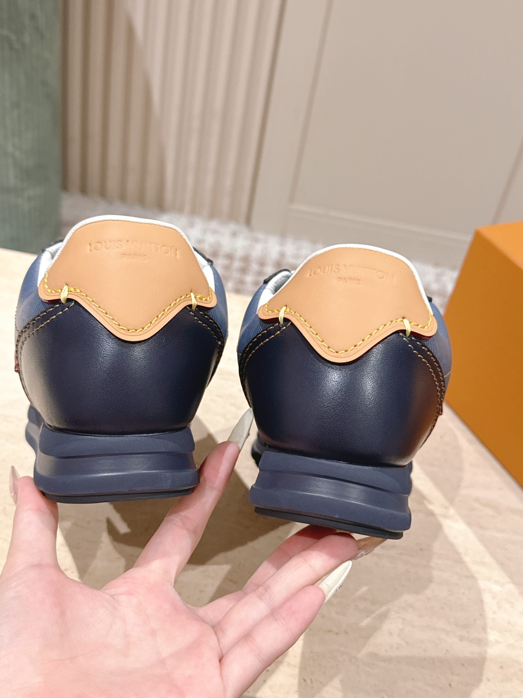 LV 25 Buttersoft Sneakers Dark Blue Calfskin 576985