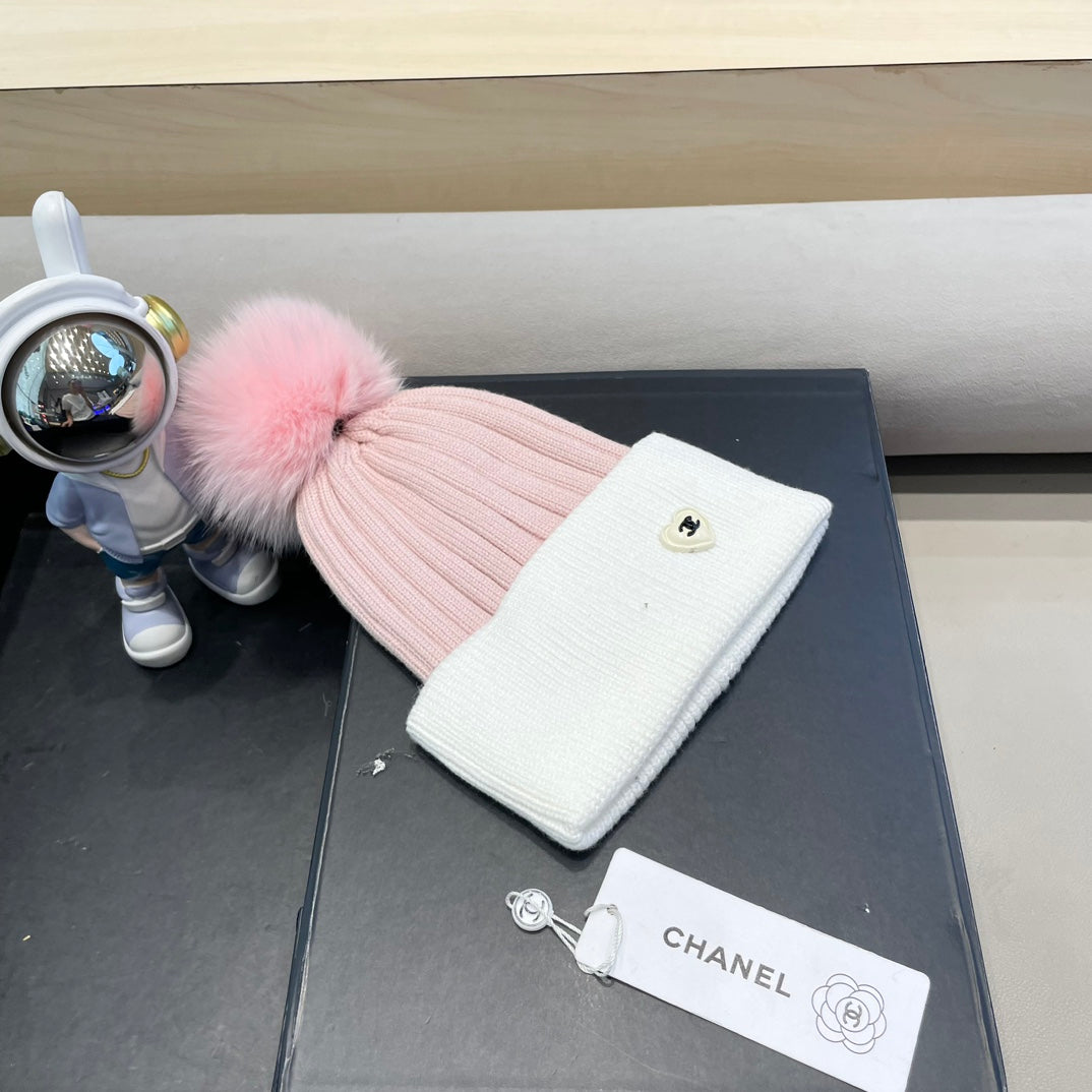 BEANIE HAT IN BABY PINK MIX WHITE WOOL 421051