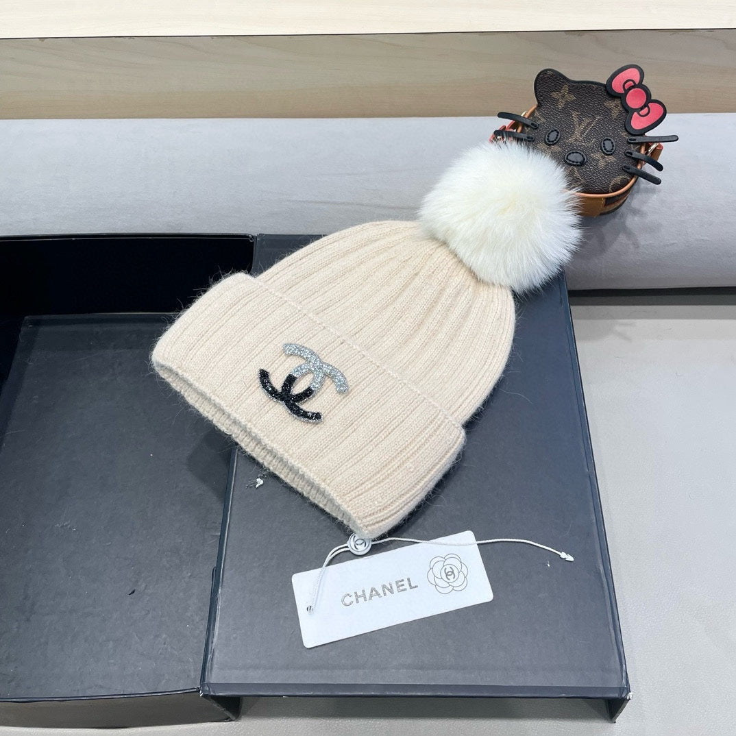 BEANIE HAT IN BISQUE BEIGE WOOL 426236